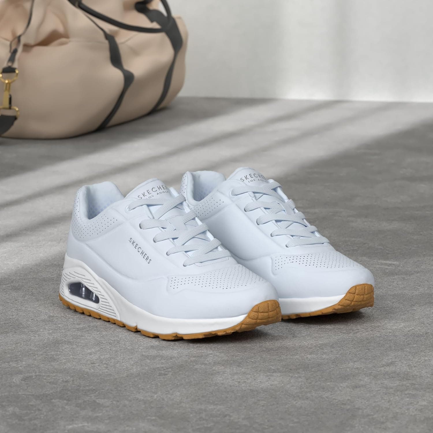 کفش ورزشی زنانه Skechers مدل Uno Stand on Air کفش ورزشی زنانه Skechers مدل Uno Stand on Air