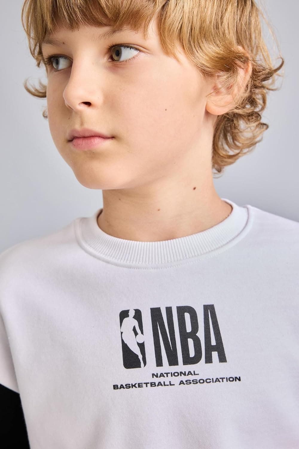 سوئیشرت پسرانه DeFacto NBA یقه گرد با آستر نرم پرزدار و پارچه ضخیم سوئیشرت پسرانه DeFacto NBA یقه گرد با آستر نرم پرزدار و پارچه ضخیم