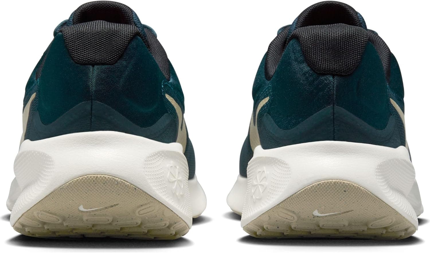 کفش دویدن مردانه Nike Revolution 7 رنگی مدل FB2207-407 کفش دویدن مردانه Nike Revolution 7 رنگی مدل FB2207-407