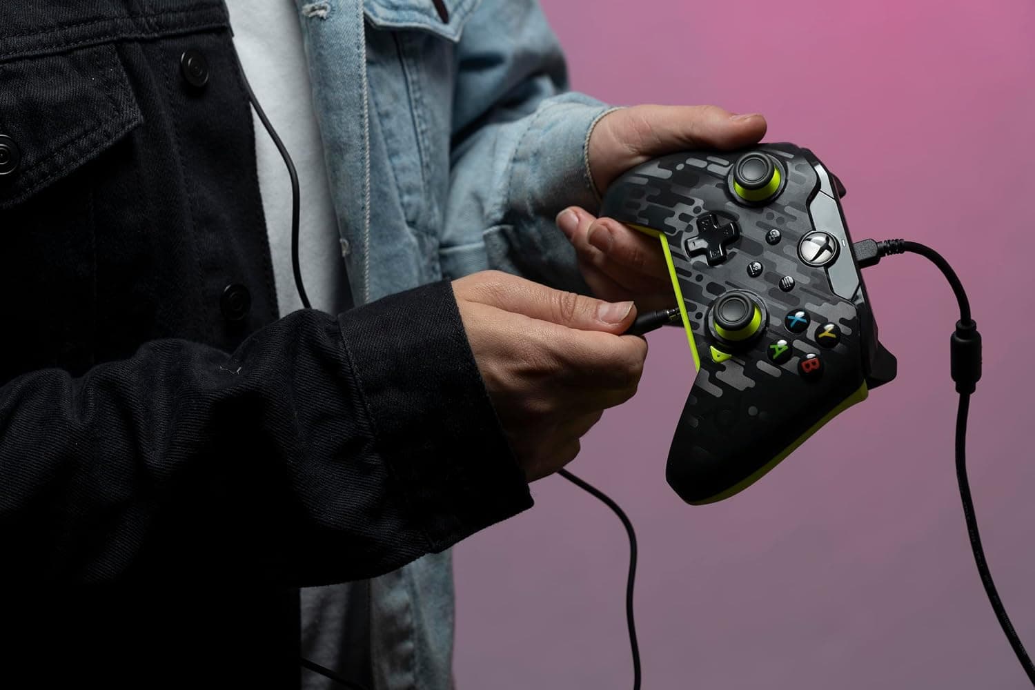 دسته بازی سیمی PDP رنگ Electric Carbon برای Xbox Series X|S دسته بازی سیمی PDP رنگ Electric Carbon برای Xbox Series X|S