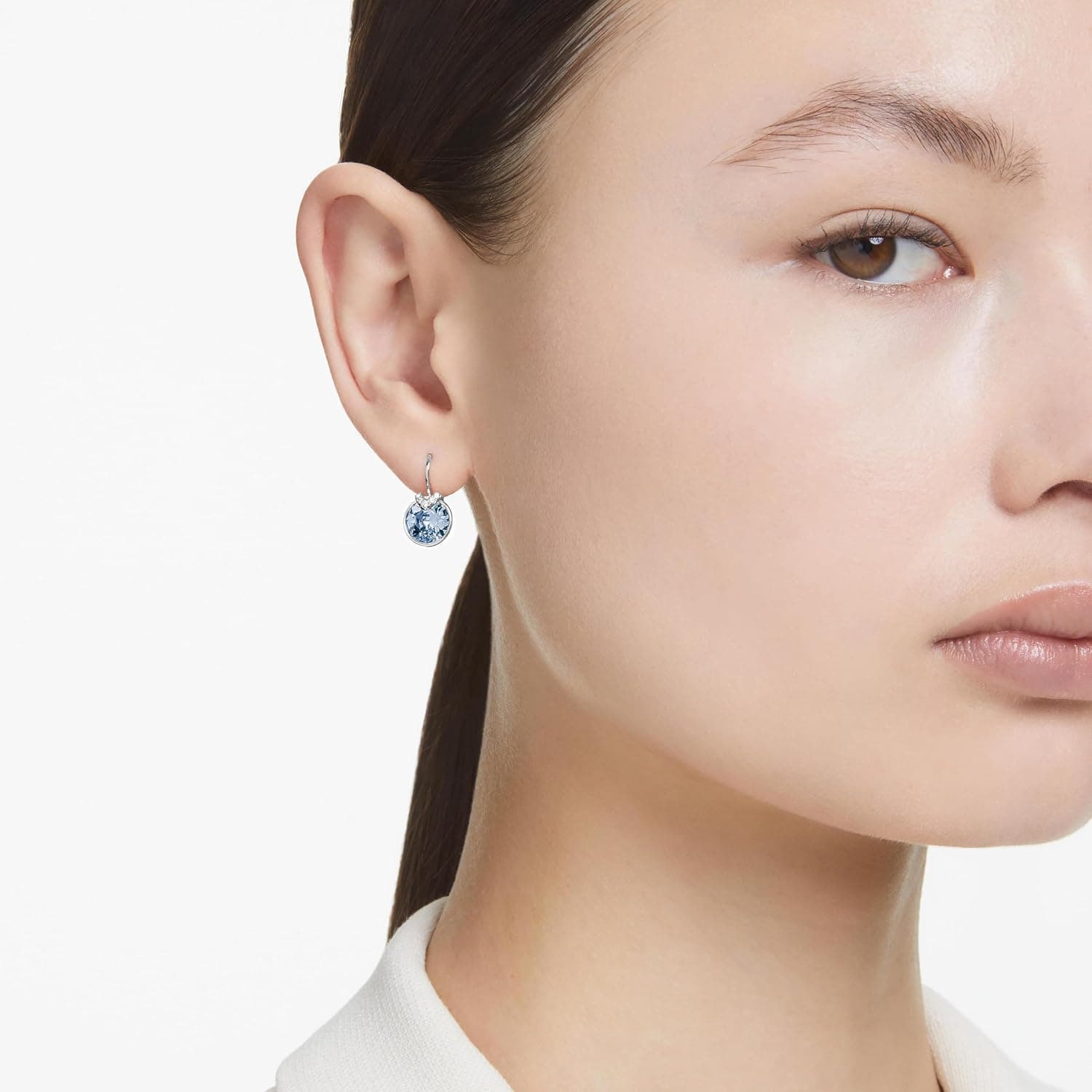 گوشواره آویزی زنانه Swarovski سری Bella Kollektion گوشواره آویزی زنانه Swarovski سری Bella Kollektion