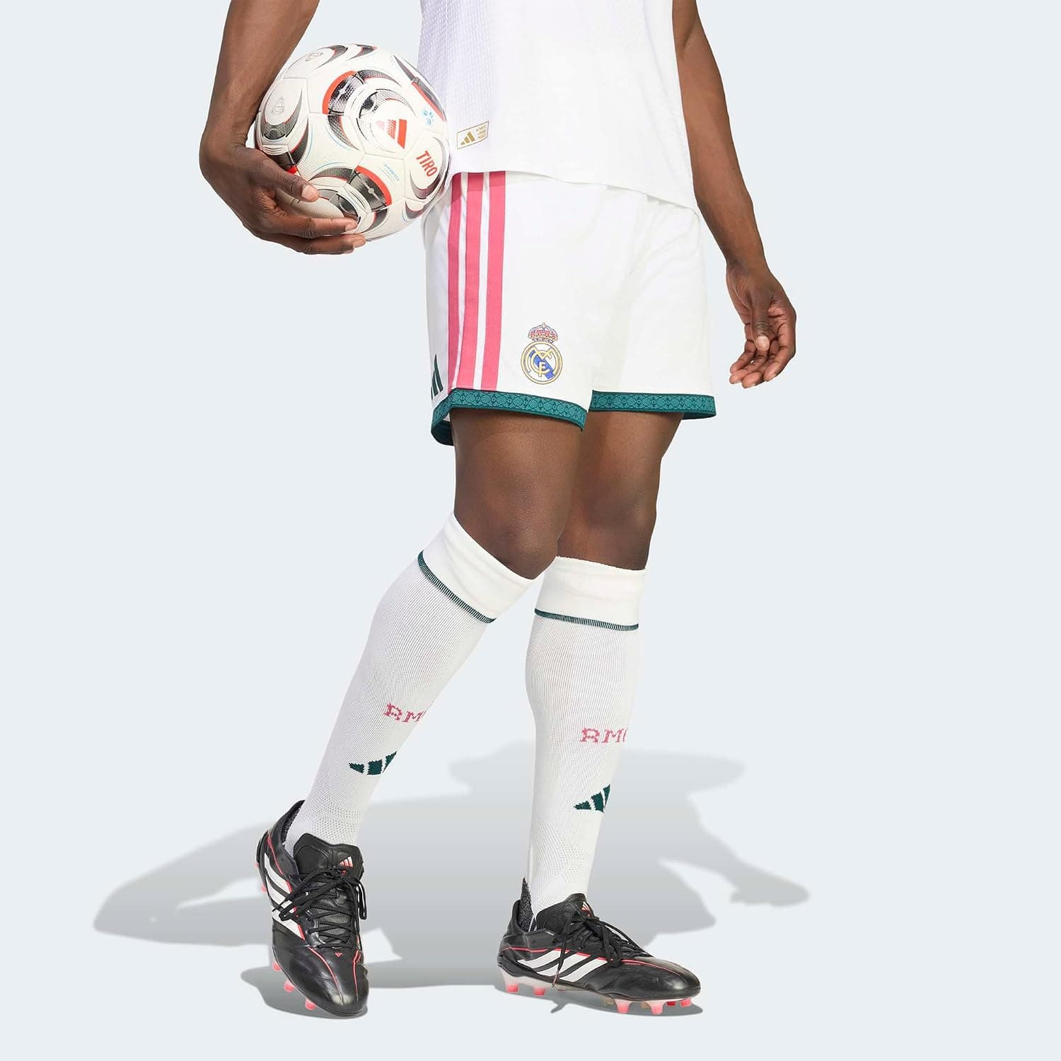شورت مردانه adidas Real Madrid 26/27 سفید خانگی شورت مردانه adidas Real Madrid 26/27 سفید خانگی