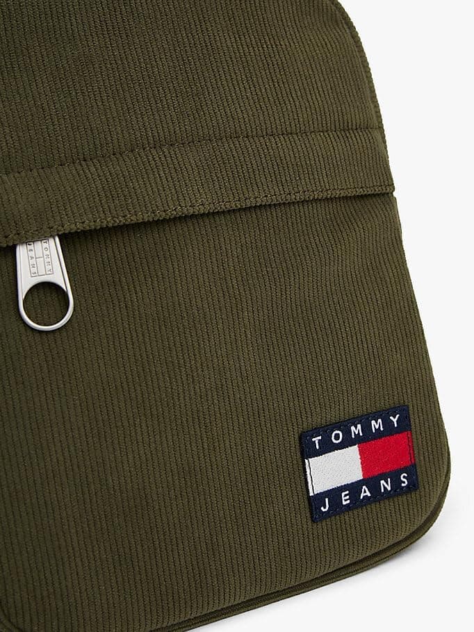 کیف رودوشی روزمره Tommy Hilfiger مدل AM0AM13888 کیف رودوشی روزمره Tommy Hilfiger مدل AM0AM13888
