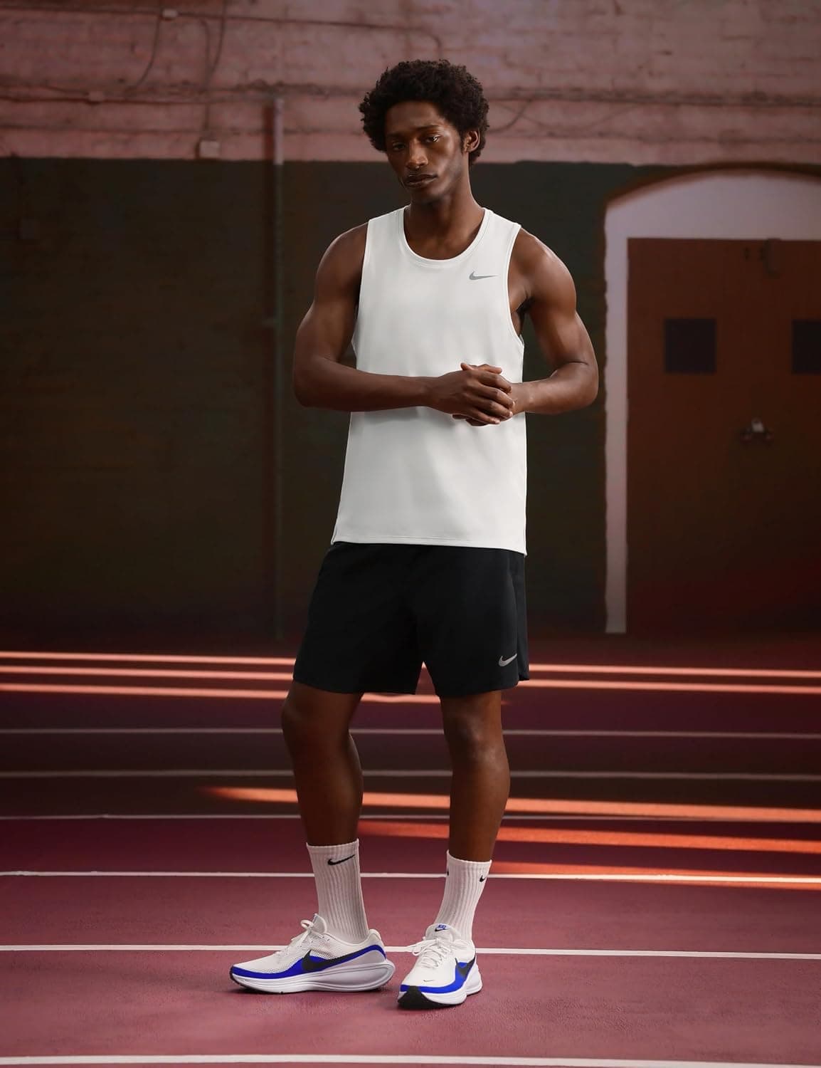 کفش مردانه Nike بندی مدل REVOLUTION 8 کفش مردانه Nike بندی مدل REVOLUTION 8