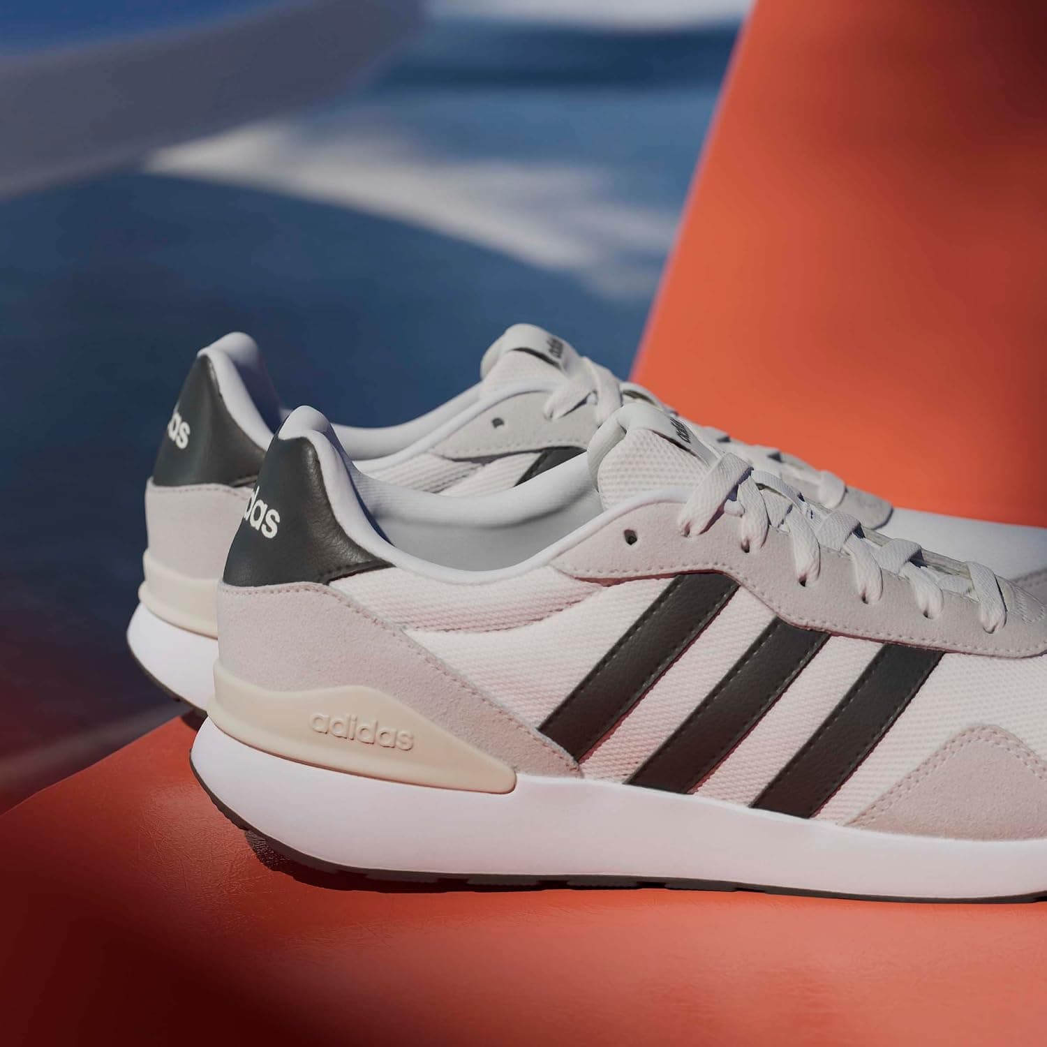 کفش مردانه adidas مدل Run 60s 4.0 مشکی سایز 10 کفش مردانه adidas مدل Run 60s 4.0 مشکی سایز 10