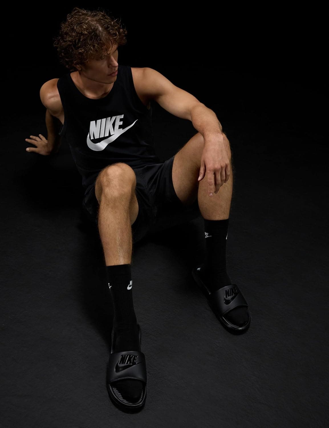 دمپایی مردانه Nike Victori One طرحدار دمپایی مردانه Nike Victori One طرحدار