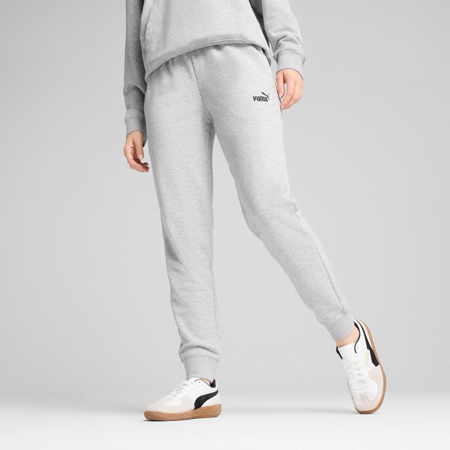 شلوار گرمکن زنانه PUMA مشکی Ess No. 1 Logo روزمره مدل 68245001 شلوار گرمکن زنانه PUMA مشکی Ess No. 1 Logo روزمره مدل 68245001