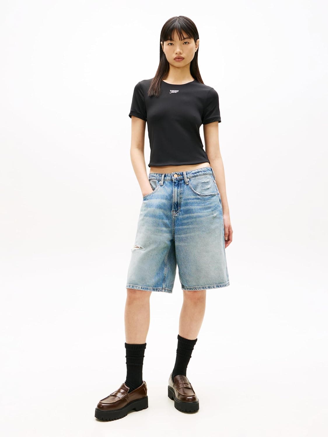 تیشرت زنانه Tommy Hilfiger فیت اسلیم مدل TJW SLIM SH SILVER SCRIPT TEE تیشرت زنانه Tommy Hilfiger فیت اسلیم مدل TJW SLIM SH SILVER SCRIPT TEE