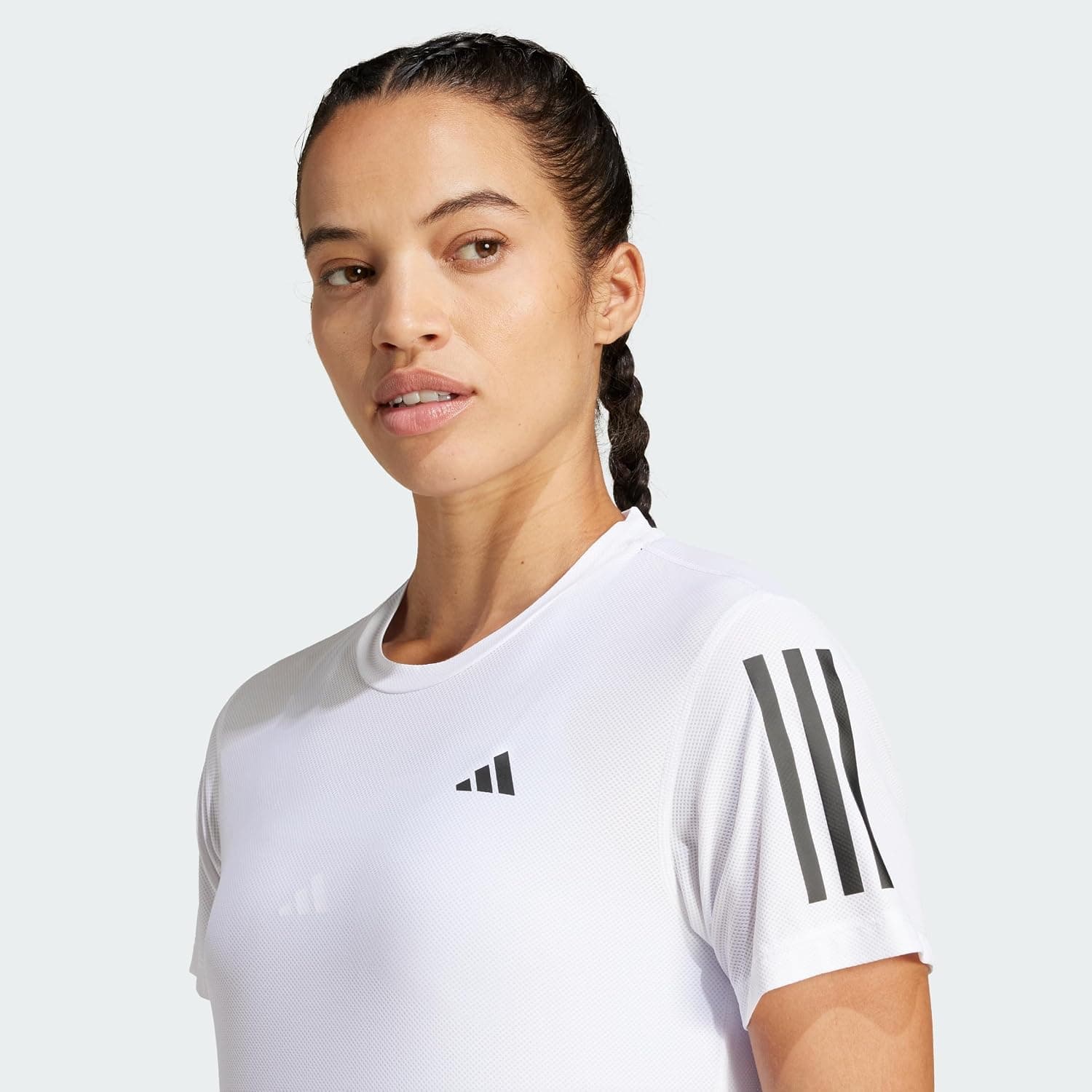 تیشرت زنانه adidas سفید مخصوص دویدن مدل JC9889 تیشرت زنانه adidas سفید مخصوص دویدن مدل JC9889