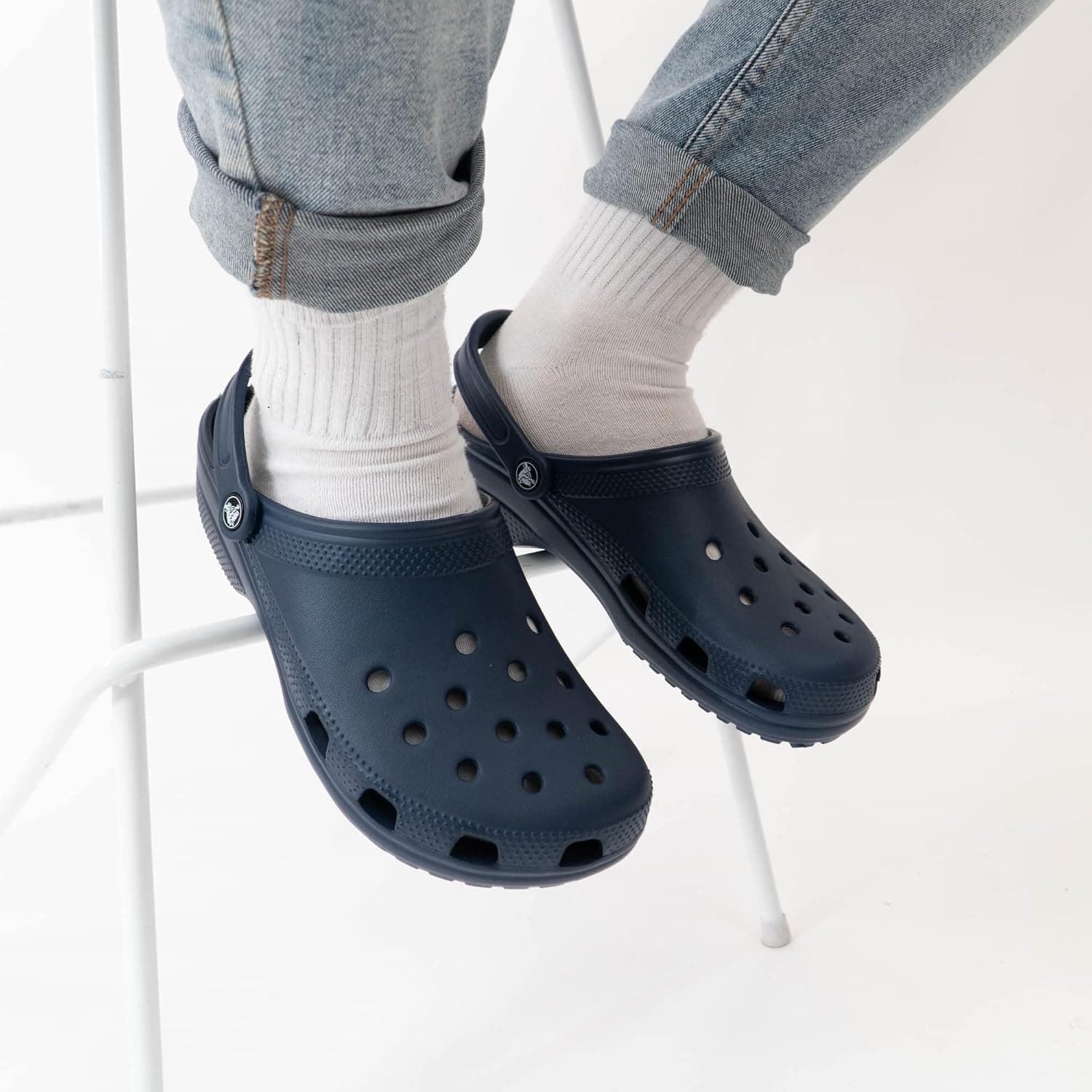دمپایی یونیسکس Crocs Classic سرمهای مدل 10001 دمپایی یونیسکس Crocs Classic سرمهای مدل 10001