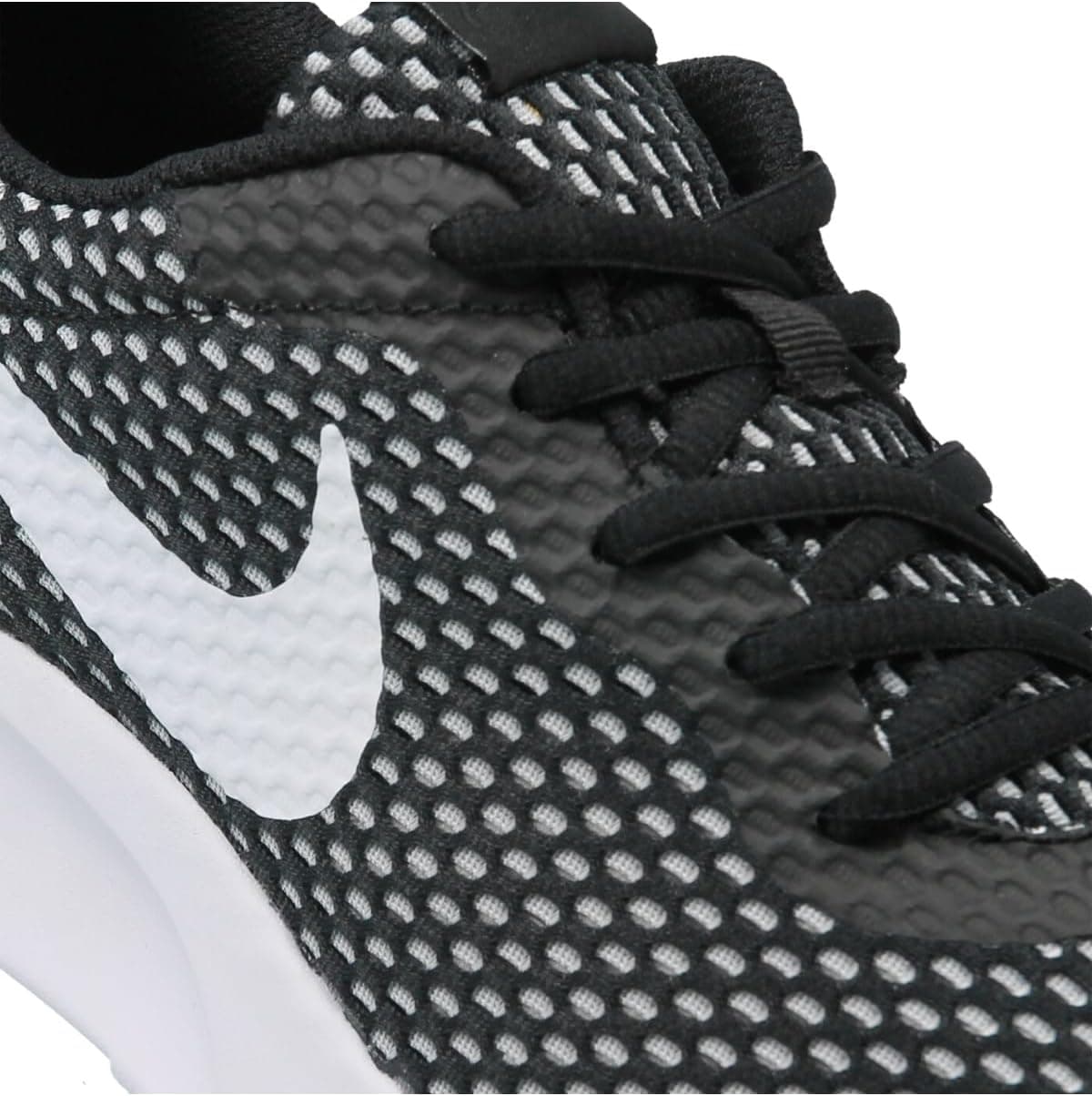 کفش ورزشی مردانه Nike Tanjun Se مشکی سفید مدل 844887-012 کفش ورزشی مردانه Nike Tanjun Se مشکی سفید مدل 844887-012