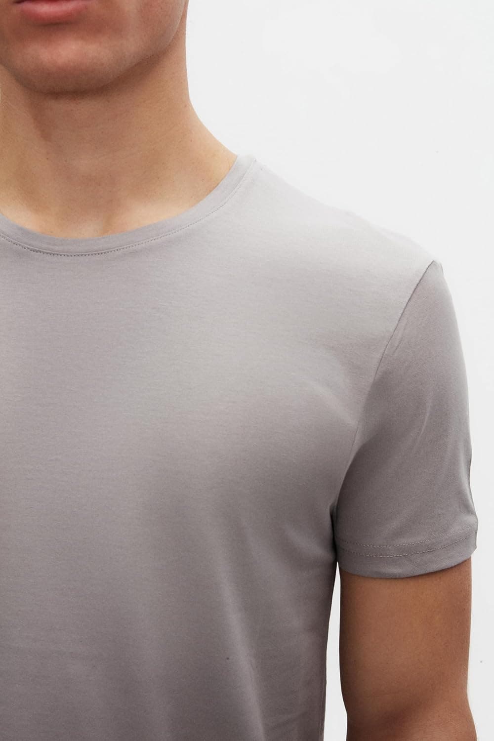 تیشرت مردانه D'S Damat اسلیم فیت %100 نخی یقه گرد نیلی روشن تیشرت مردانه D'S Damat اسلیم فیت %100 نخی یقه گرد نیلی روشن