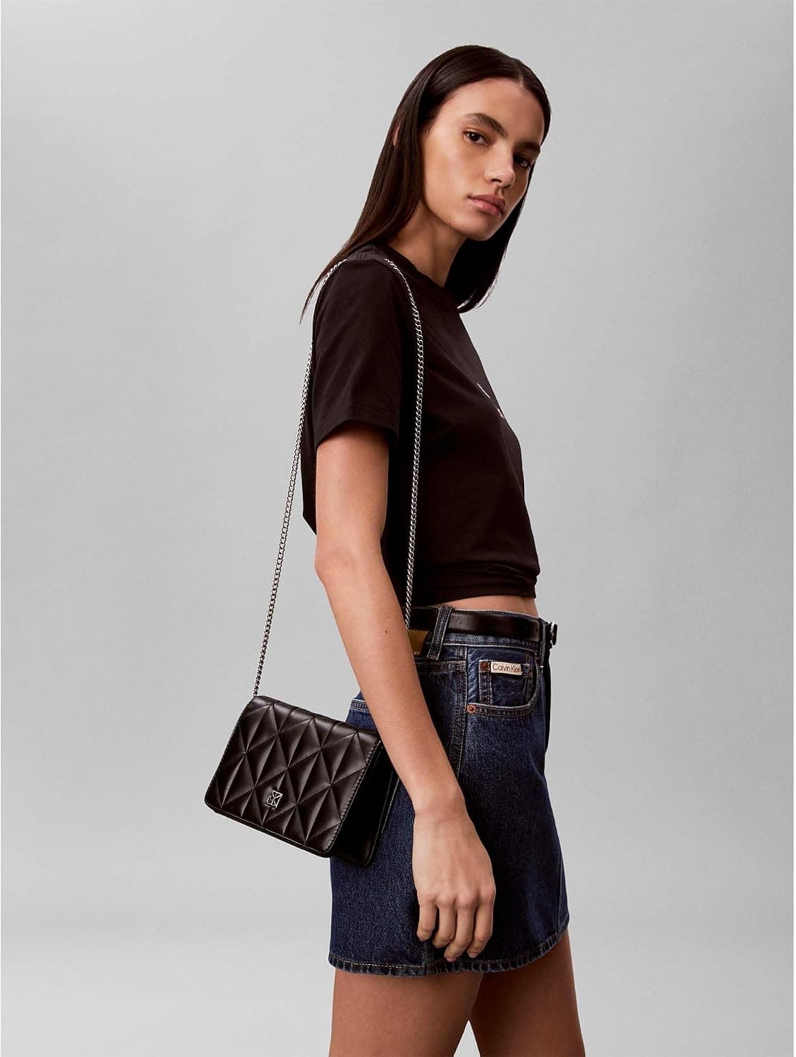 کیف زنجیری مینی زنانه Calvin Klein دوخت رضایی کیف زنجیری مینی زنانه Calvin Klein دوخت رضایی