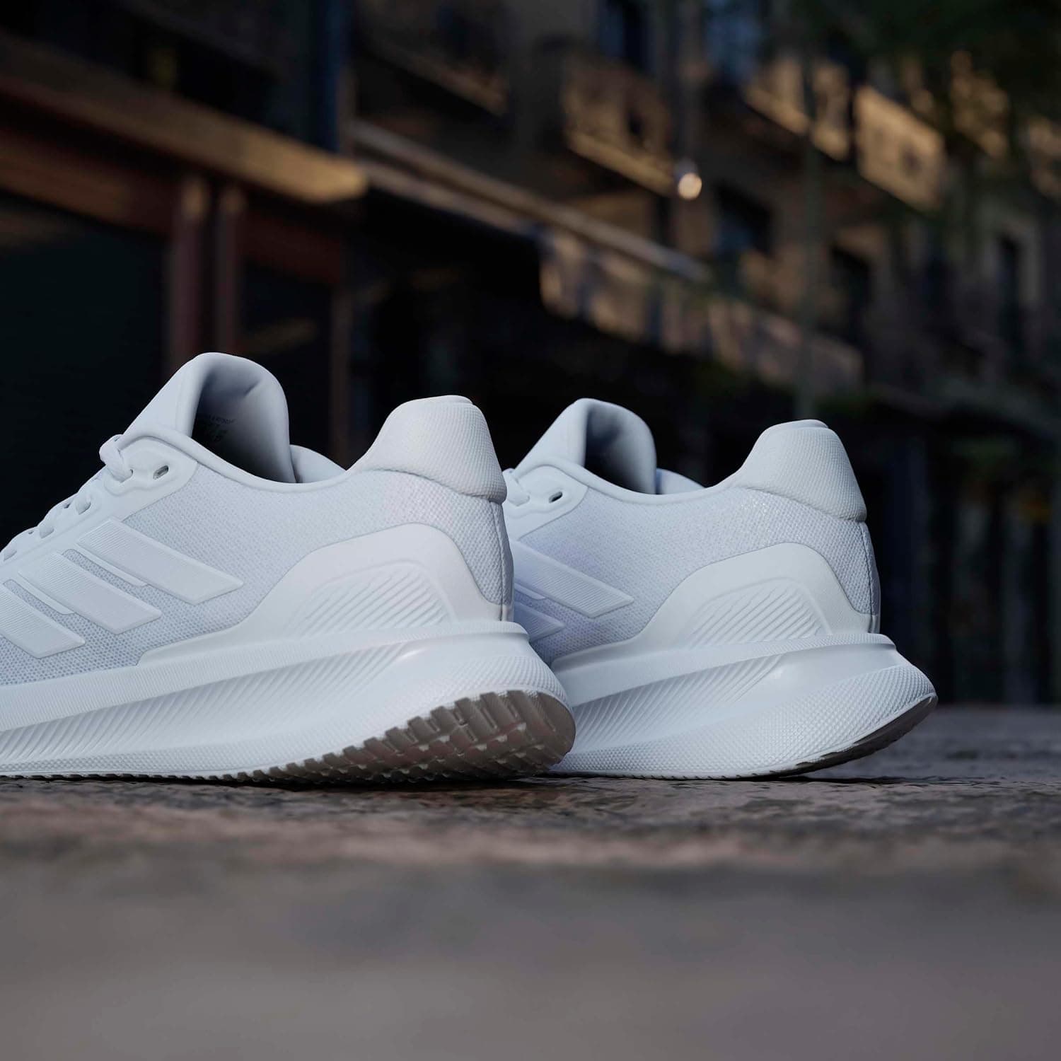 کفش پیادهروی زنانه adidas مدل RUNFALCON 5 W کفش پیادهروی زنانه adidas مدل RUNFALCON 5 W