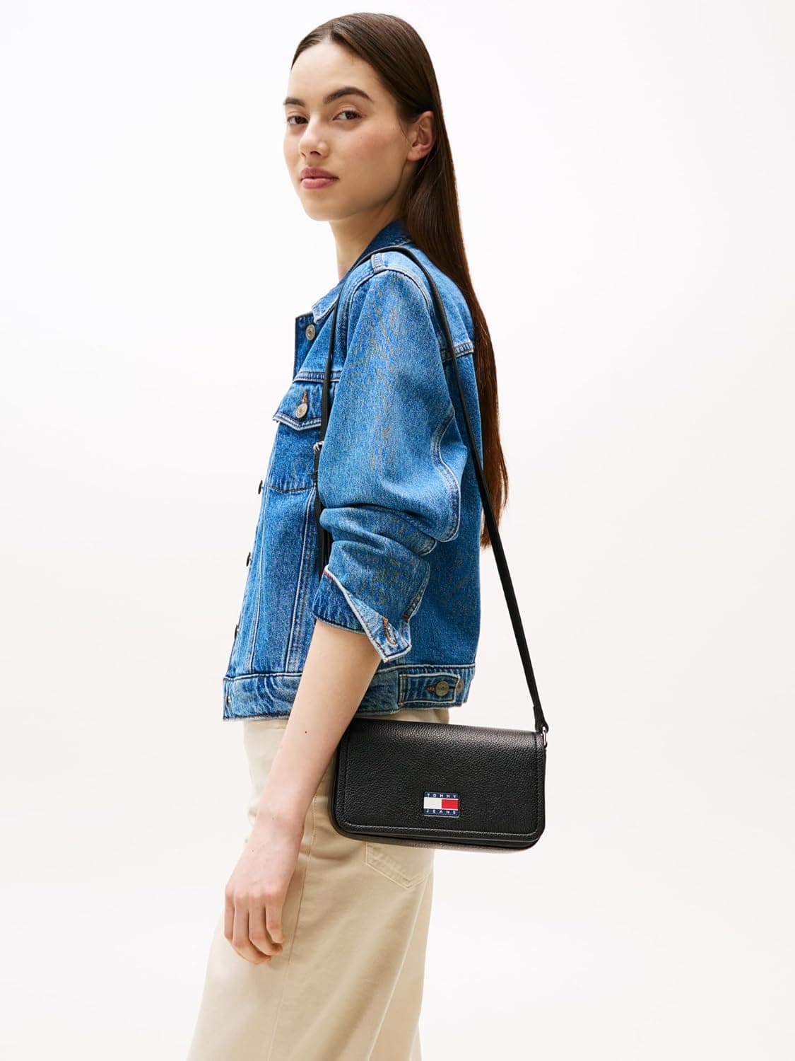 کیف زنانه Tommy Hilfiger دوشی مدل TJW MUST FLAP CROSSOVER کیف زنانه Tommy Hilfiger دوشی مدل TJW MUST FLAP CROSSOVER