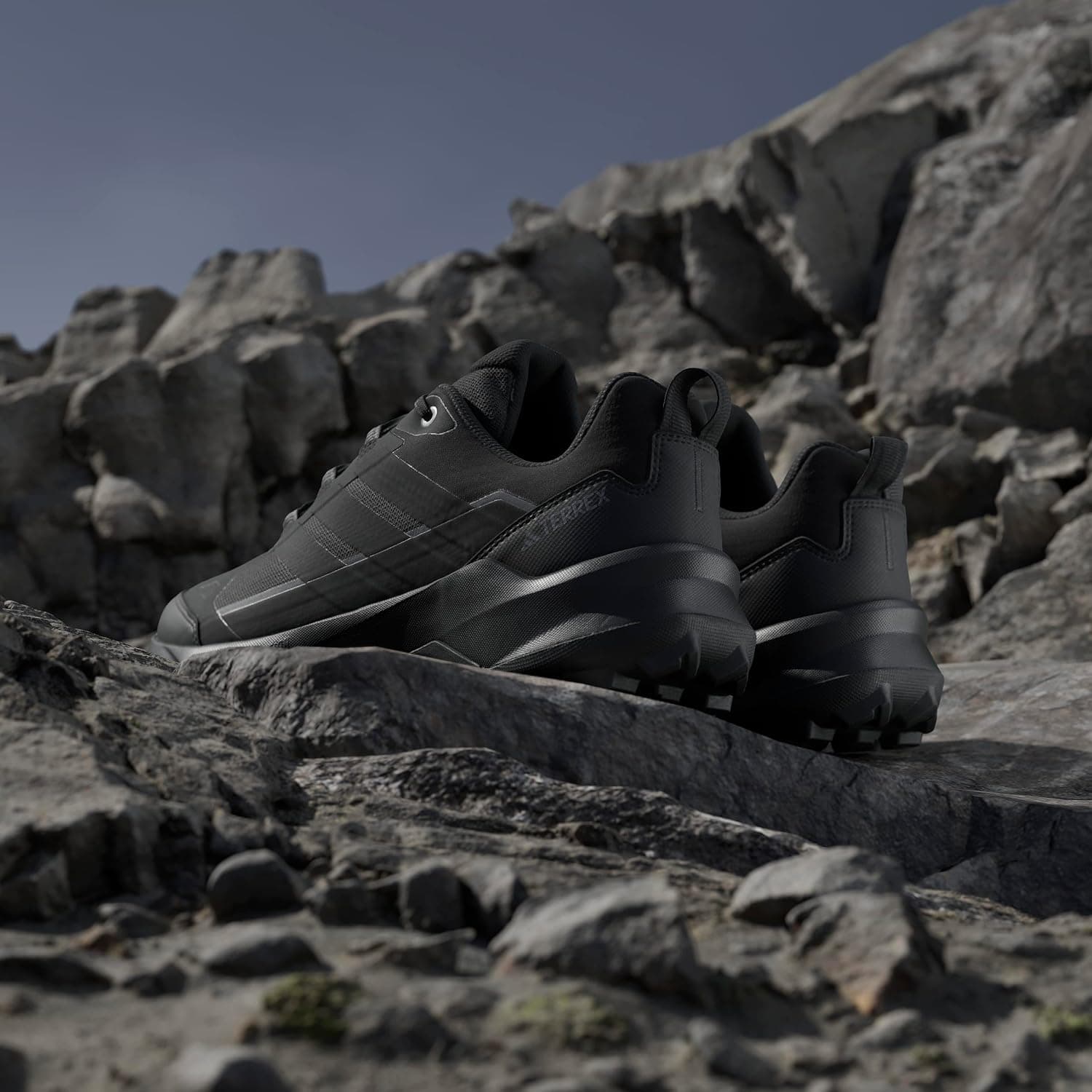 کفش کوهنوردی adidas مدل Terrex Skychaser Ax5 کفش کوهنوردی adidas مدل Terrex Skychaser Ax5