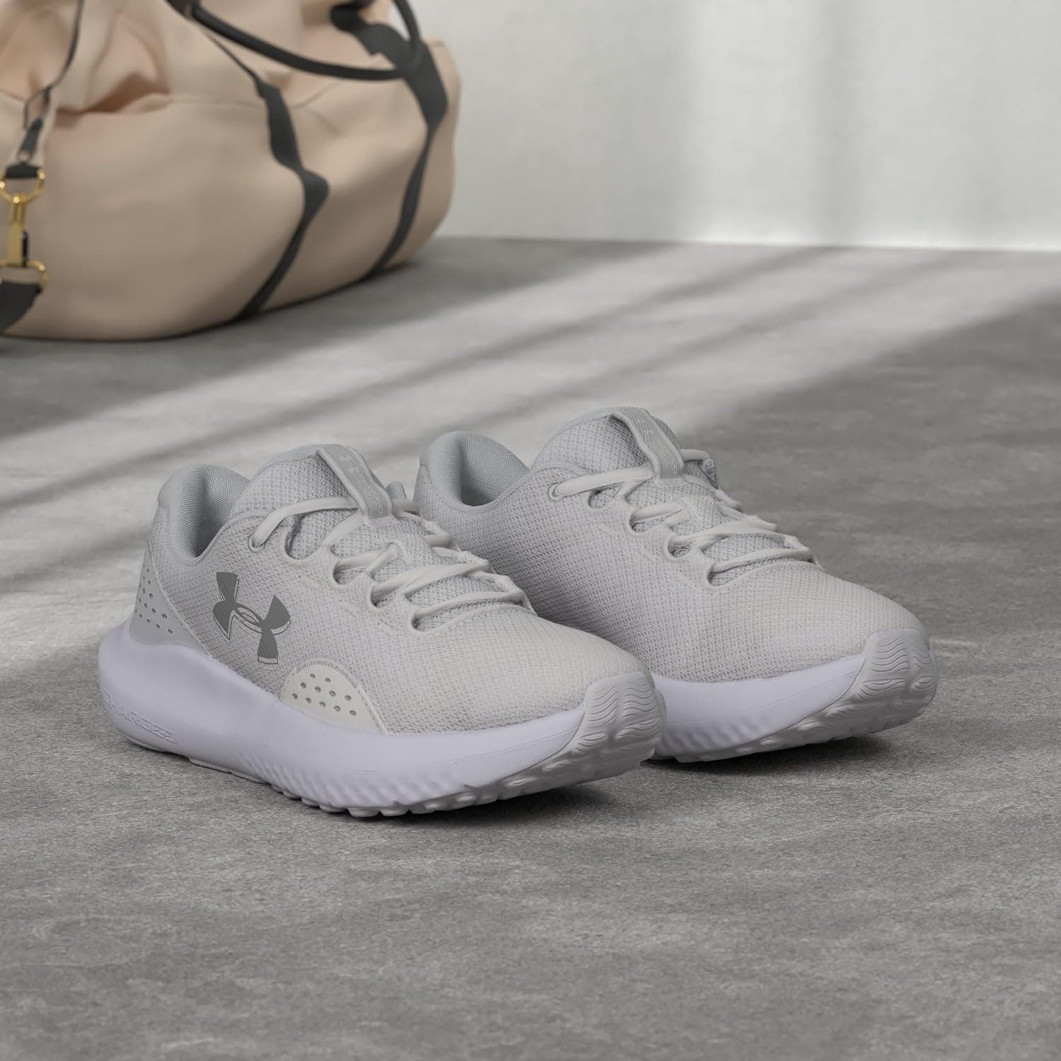 کفش زنانه Under Armour Charged Surge 4 کفش زنانه Under Armour Charged Surge 4