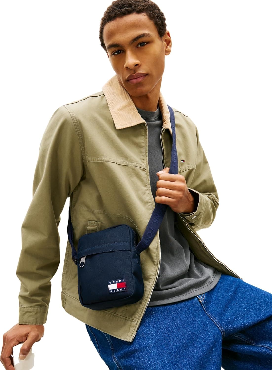 کیف مردانه Tommy Jeans مدل TJM ESS DAILY REPORTER کیف مردانه Tommy Jeans مدل TJM ESS DAILY REPORTER