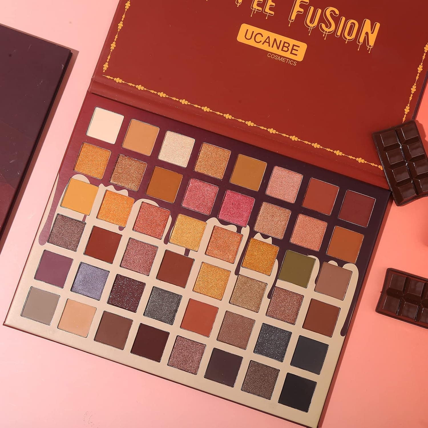 پالت سایه چشم دخترانه UCANBE مدل Toffee Fusion با ۴۸ رنگ خنثی پالت سایه چشم دخترانه UCANBE مدل Toffee Fusion با ۴۸ رنگ خنثی