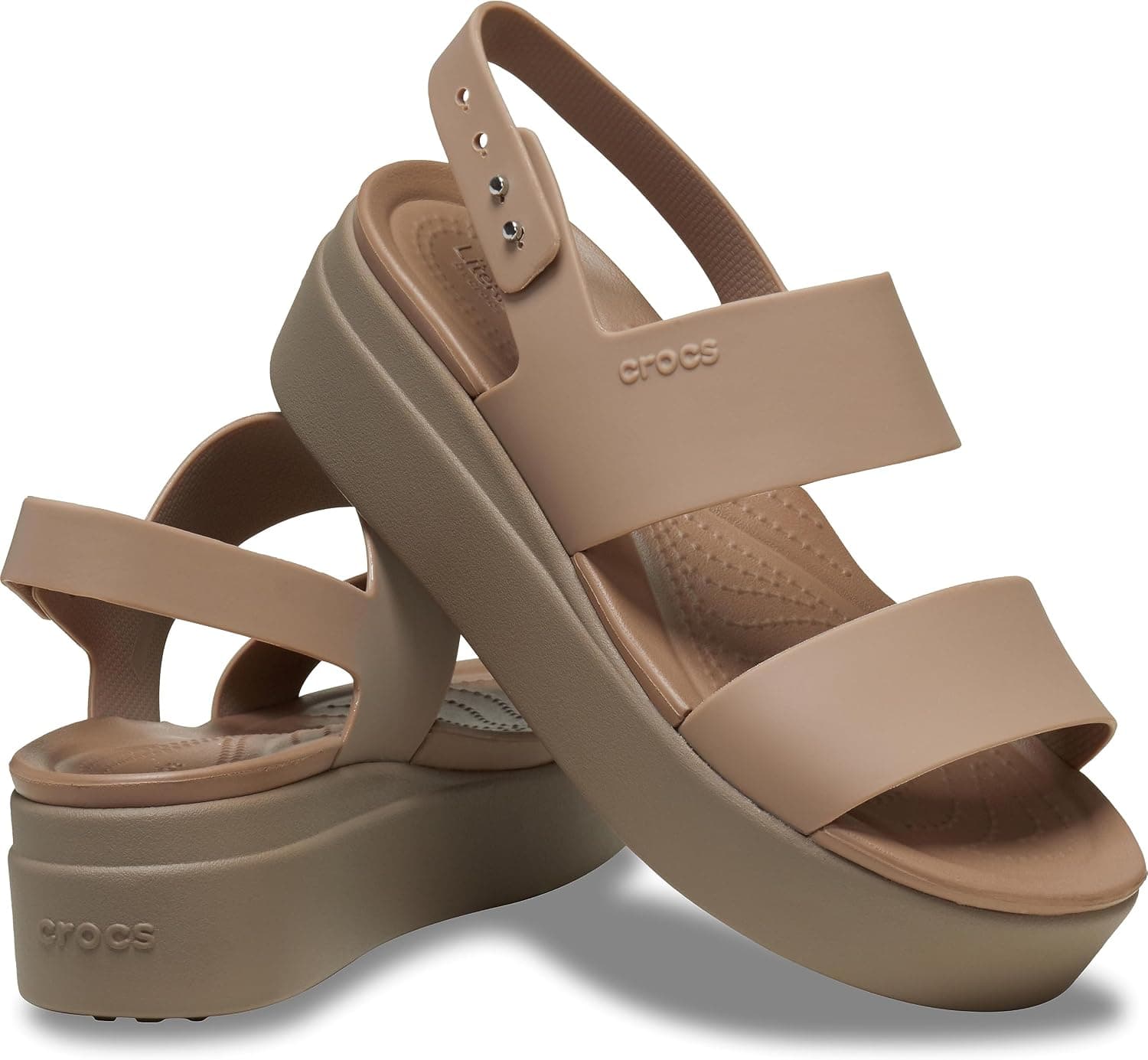 صندل زنانه Crocs پاشنه گوهای کم ارتفاع مدل Brooklyn صندل زنانه Crocs پاشنه گوهای کم ارتفاع مدل Brooklyn