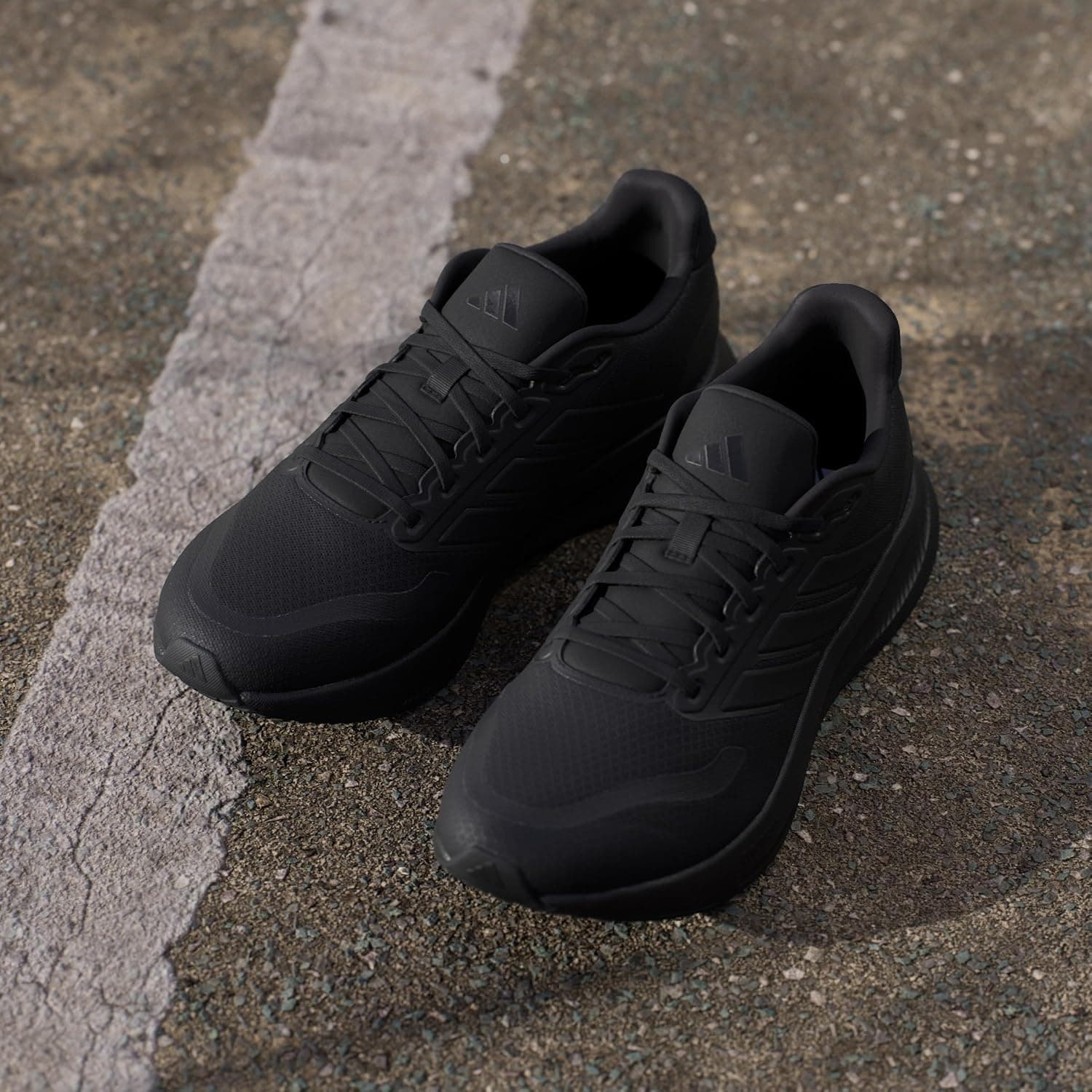 کفش مردانه adidas ساق کوتاه مدل RUNFALCON 5 کفش مردانه adidas ساق کوتاه مدل RUNFALCON 5