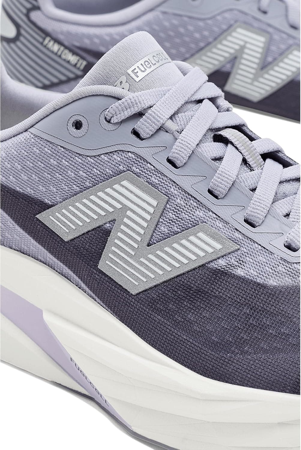 کفش زنانه New Balance FuelCell Rebel V5 کفش زنانه New Balance FuelCell Rebel V5