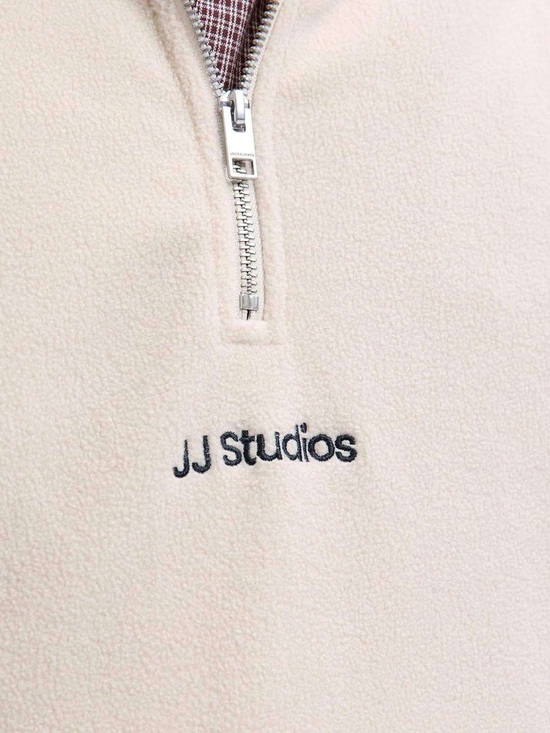 سوئیشرت مردانه JACK & JONES نیم زیپ مدل Soho 12279680 سوئیشرت مردانه JACK & JONES نیم زیپ مدل Soho 12279680