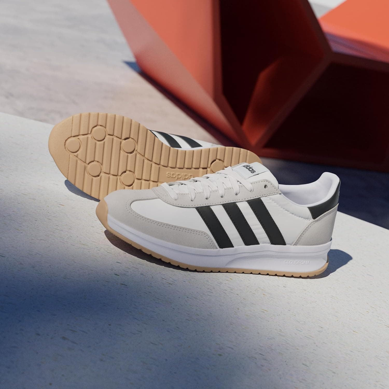 کفش زنانه adidas مدل Run 70S 2.0 کفش زنانه adidas مدل Run 70S 2.0