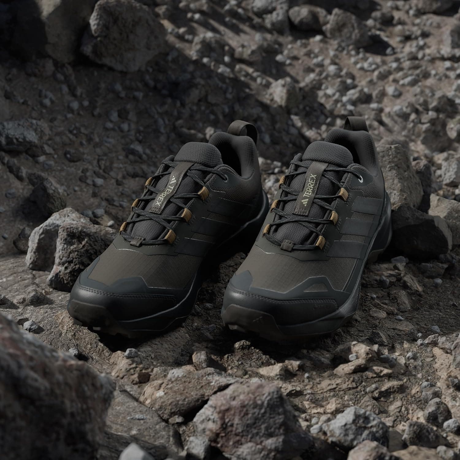 کفش پیادهروی مردانه adidas Gore-tex Terrex Skychaser Ax5 کفش پیادهروی مردانه adidas Gore-tex Terrex Skychaser Ax5