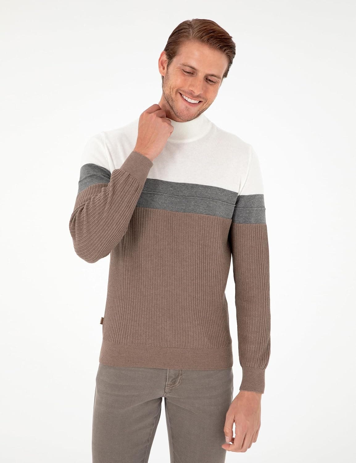 پلیور مردانه Pierre Cardin قاقمی ملانژ مدل 50300526-VR174 پلیور مردانه Pierre Cardin قاقمی ملانژ مدل 50300526-VR174