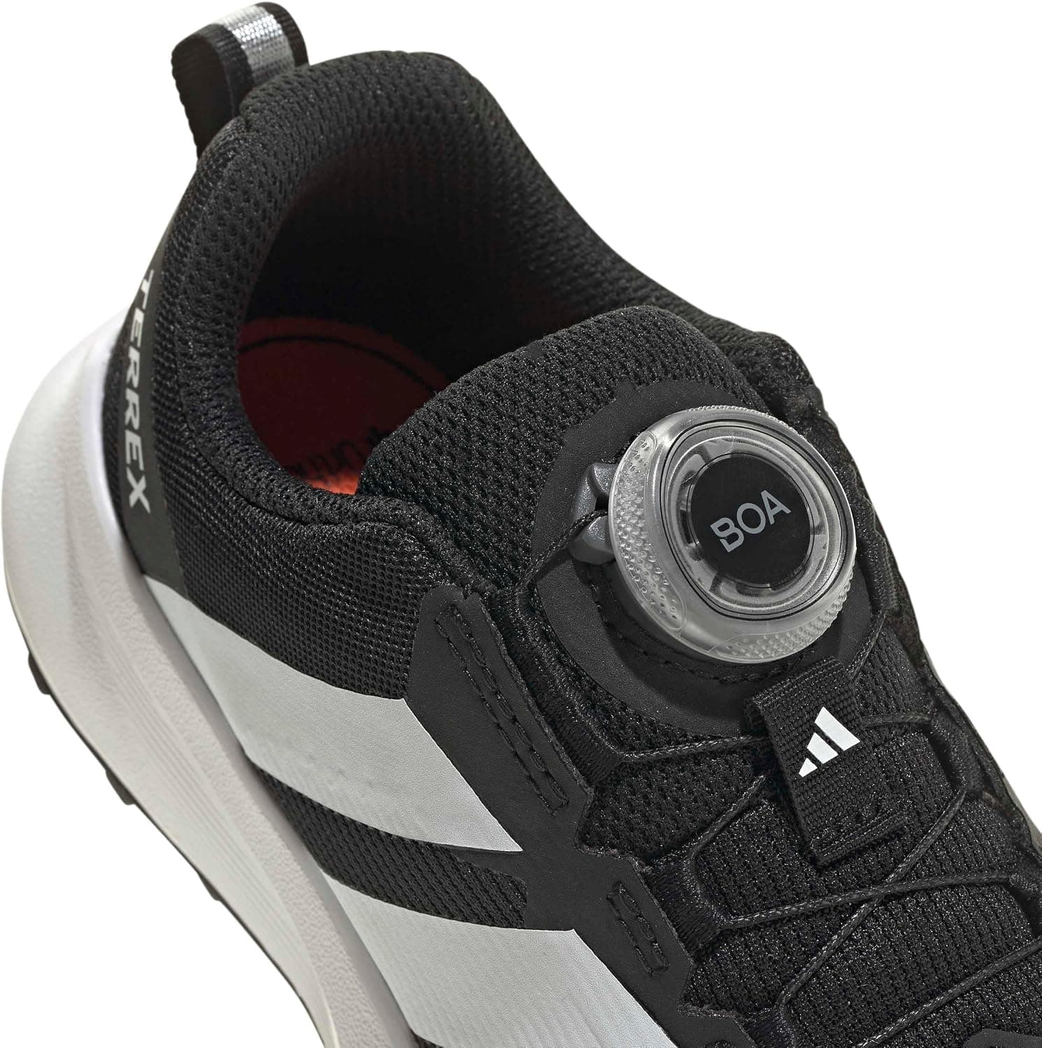 کفش دویدن نوجوانان مخصوص مسیرهای ناهموار adidas Terrex Agravic Boa مدل JR6632 مشکی کفش دویدن نوجوانان مخصوص مسیرهای ناهموار adidas Terrex Agravic Boa مدل JR6632 مشکی