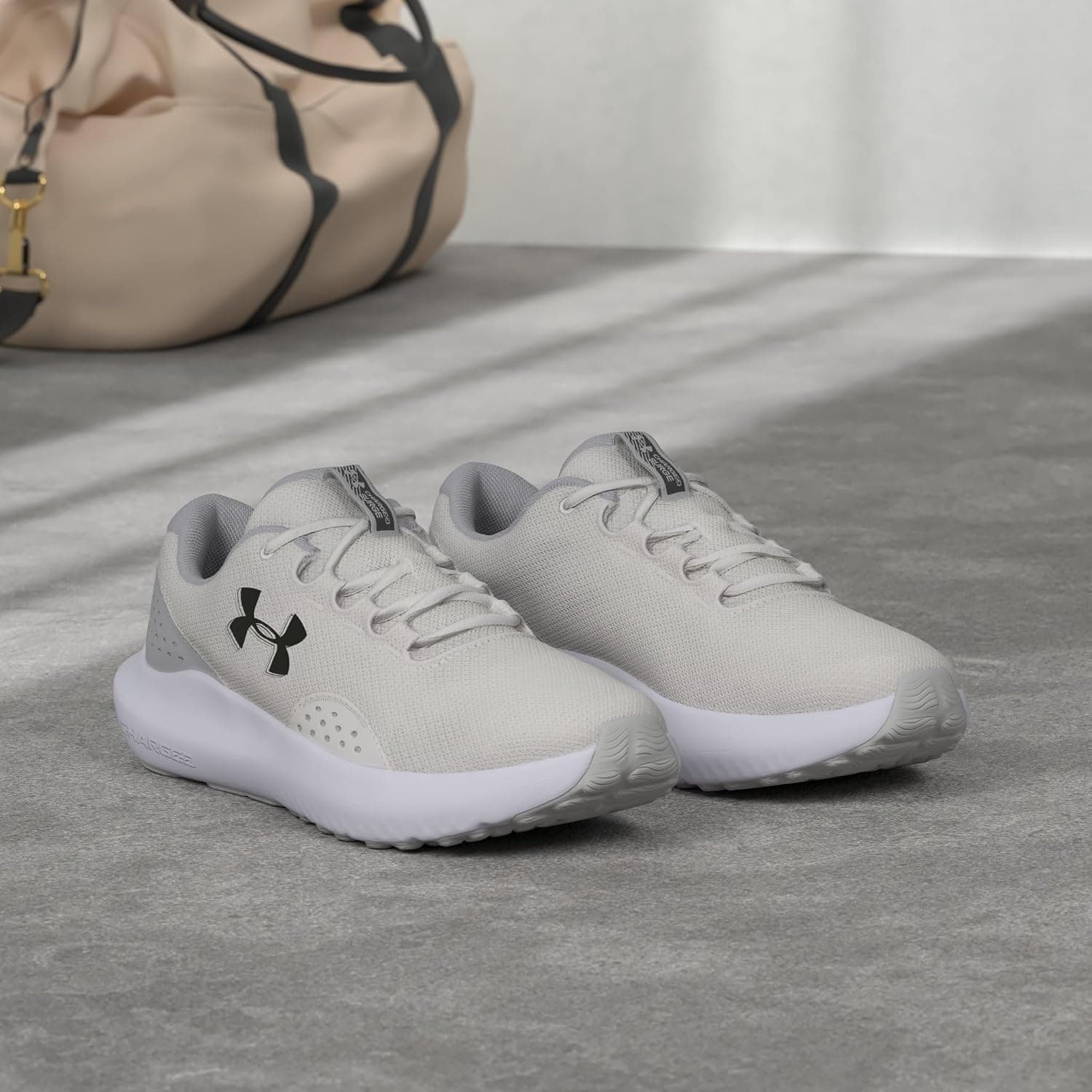 کفش ورزشی مردانه Under Armour Charged Surge 4 کفش ورزشی مردانه Under Armour Charged Surge 4