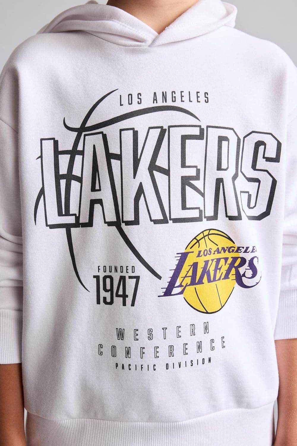 سویشرت کاپوشندار پسرانه DeFacto طرح NBA Los Angeles Lakers دوش افتاده فیت معمولی سویشرت کاپوشندار پسرانه DeFacto طرح NBA Los Angeles Lakers دوش افتاده فیت معمولی