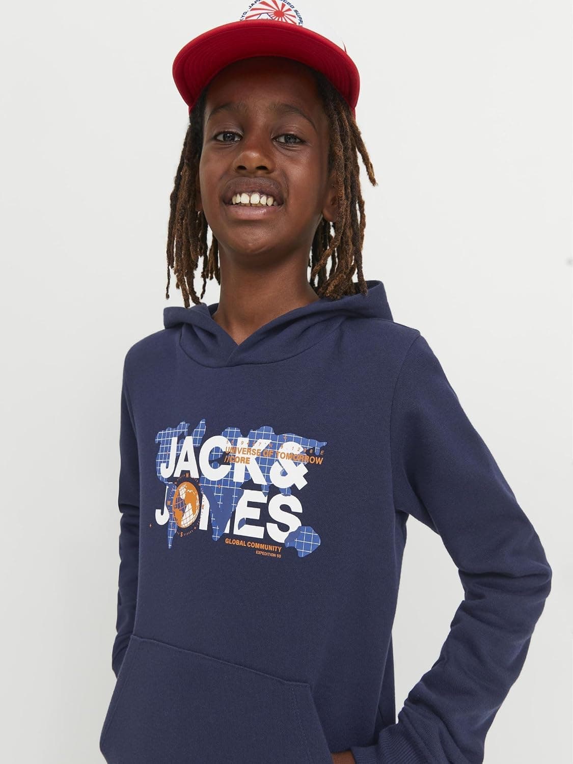 سوئیشرت پسرانه JACK & JONES کلاهدار چاپدار مدل 5003072188 سوئیشرت پسرانه JACK & JONES کلاهدار چاپدار مدل 5003072188