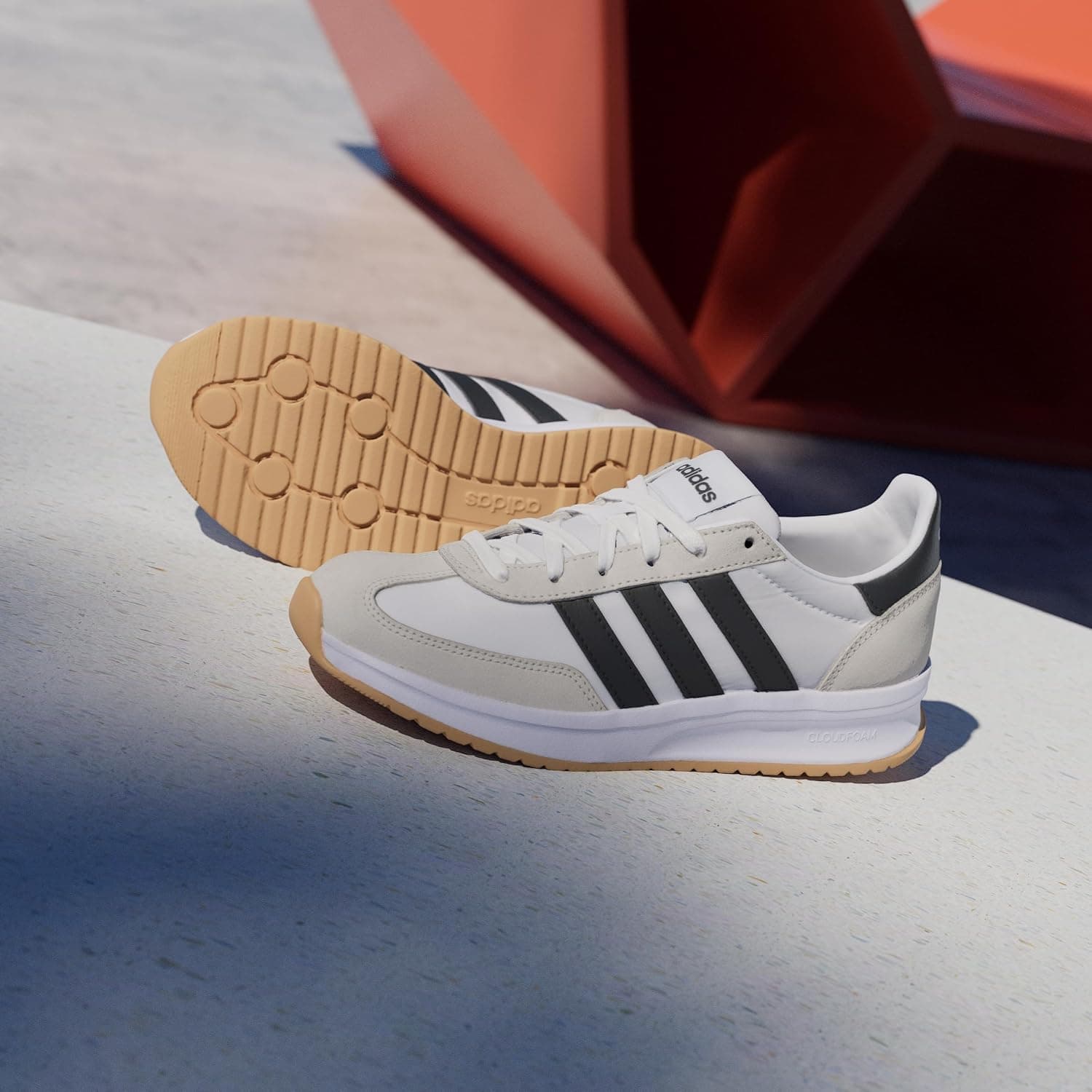 کفش اسنیکر زنانه adidas Run 70s 2.0 سفید مدل IH8594 کفش اسنیکر زنانه adidas Run 70s 2.0 سفید مدل IH8594