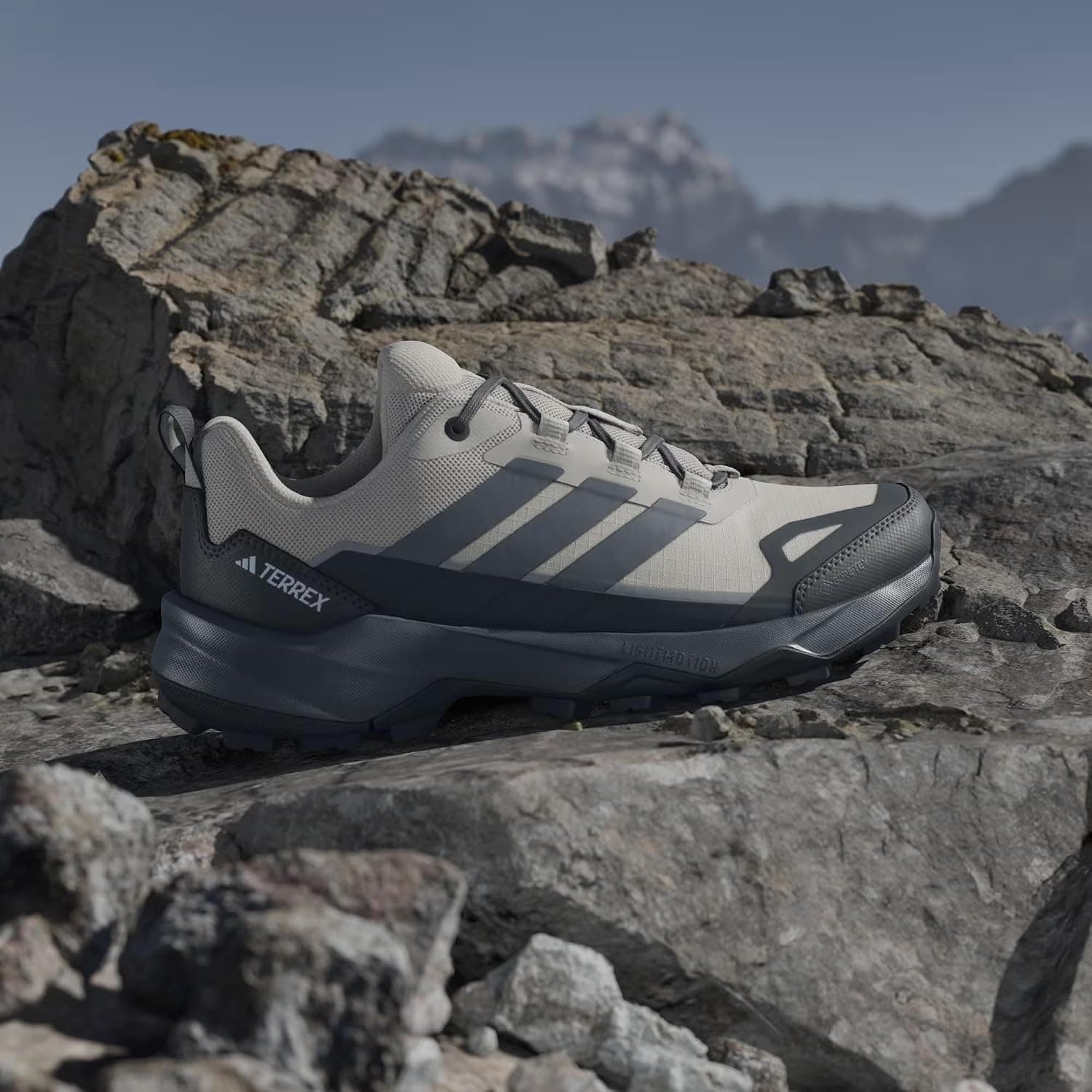 کفش پیادهروی زنانه adidas TERREX SKYCHASER AX5 GTX W کفش پیادهروی زنانه adidas TERREX SKYCHASER AX5 GTX W