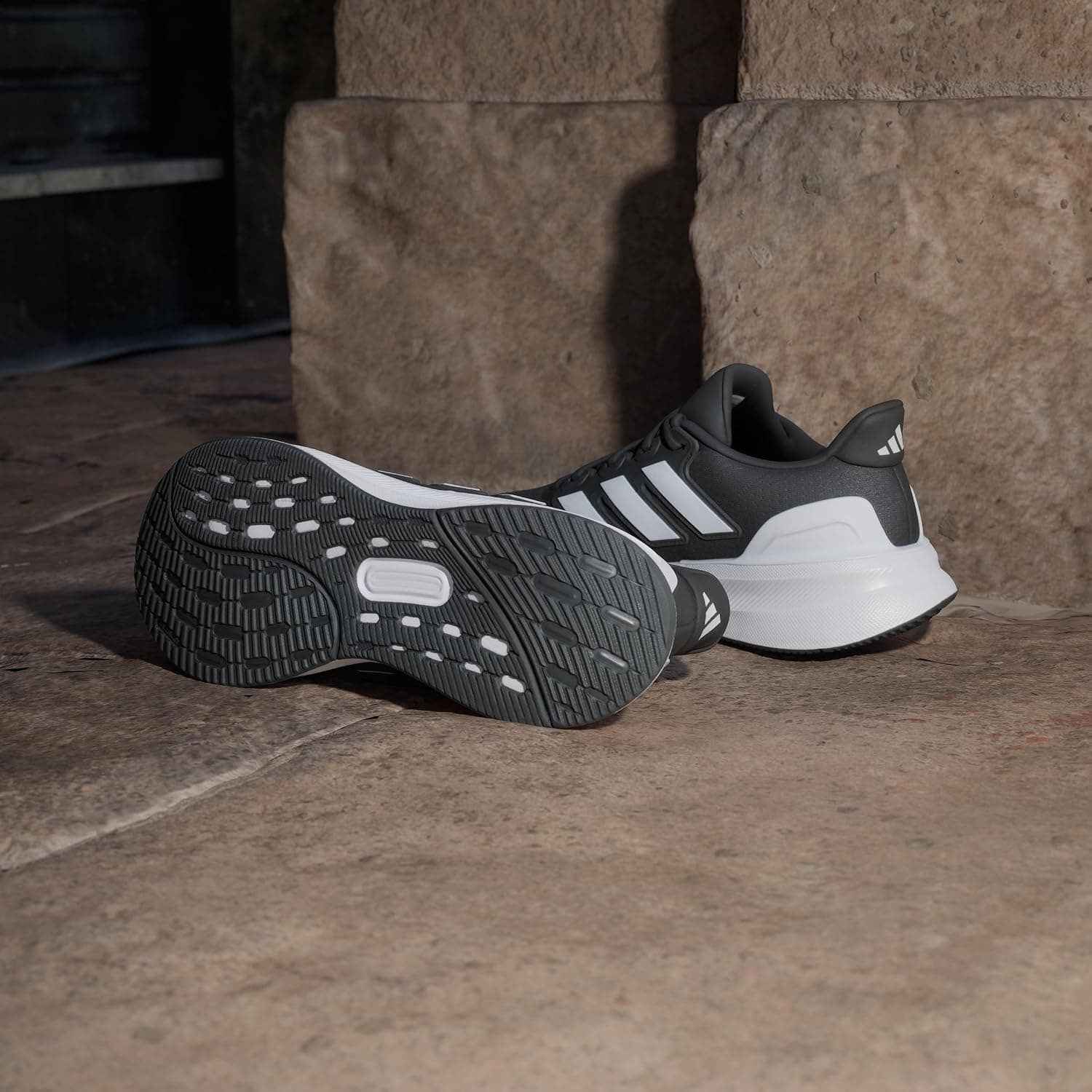 کفش مردانه adidas مدل ULTRARUN 5 سایز 43 1/3 CBLACK/CBLACK/FTWWHT کفش مردانه adidas مدل ULTRARUN 5 سایز 43 1/3 CBLACK/CBLACK/FTWWHT