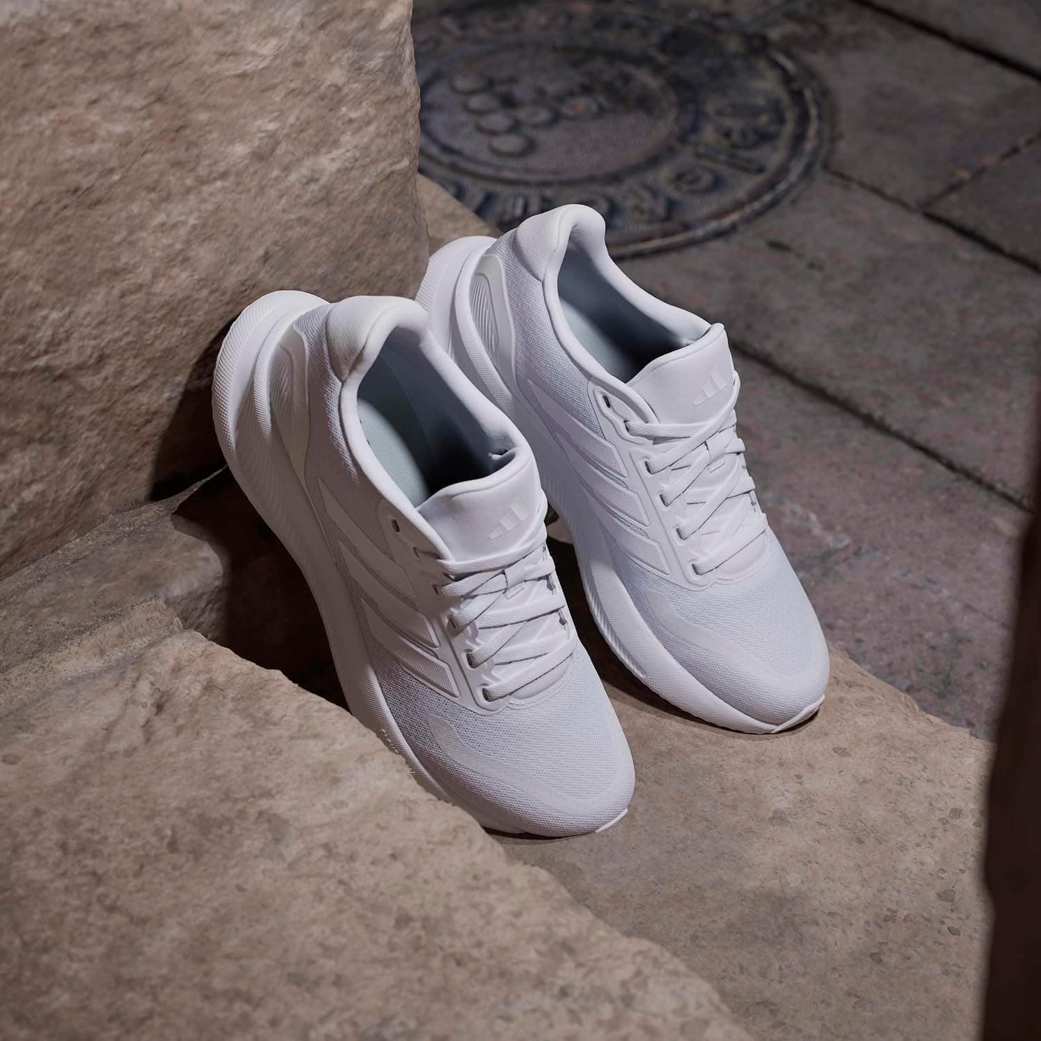 کفش پیادهروی زنانه adidas مدل RUNFALCON 5 W کفش پیادهروی زنانه adidas مدل RUNFALCON 5 W