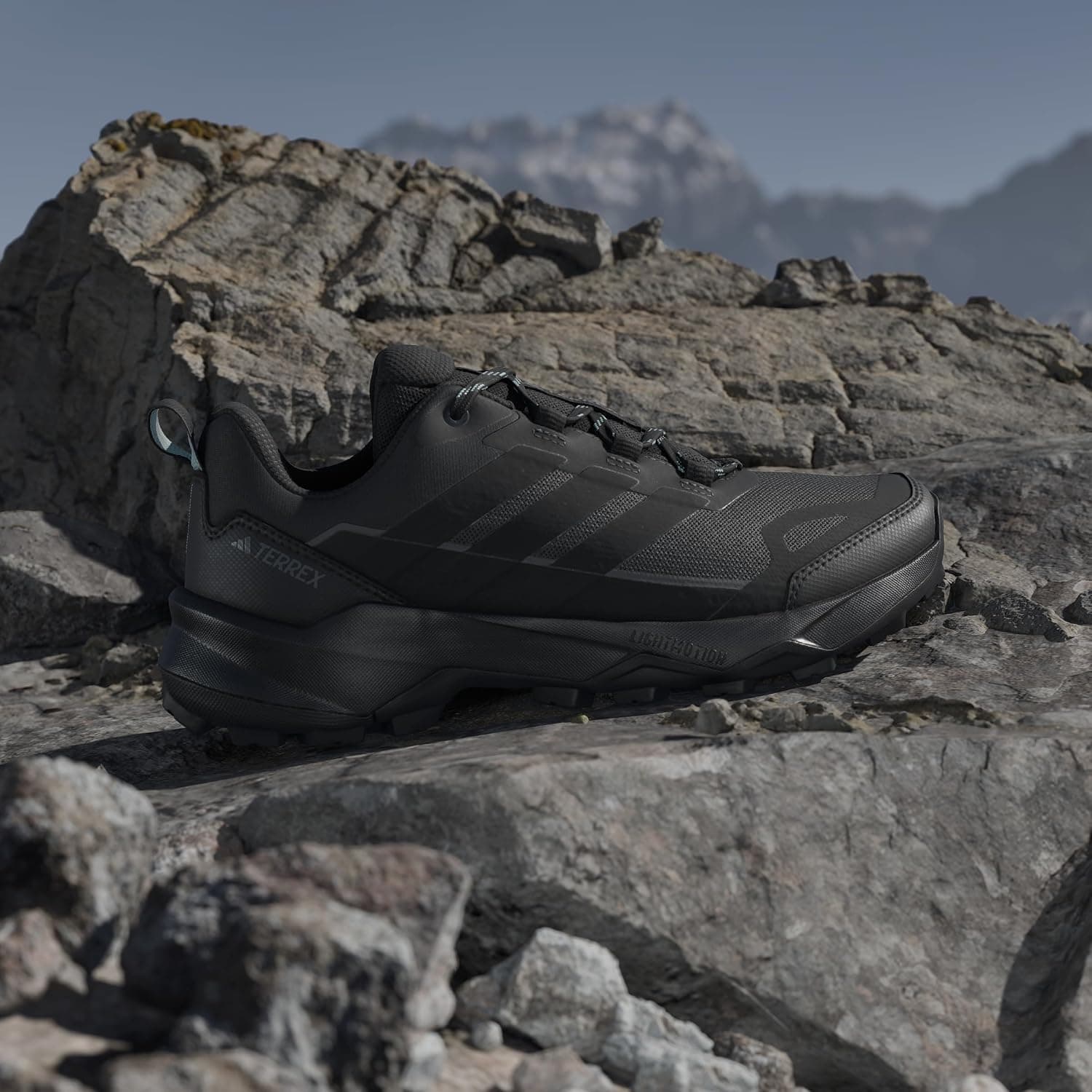کفش پیادهروی زنانه adidas مدل TERREX SKYCHASER AX5 W کفش پیادهروی زنانه adidas مدل TERREX SKYCHASER AX5 W