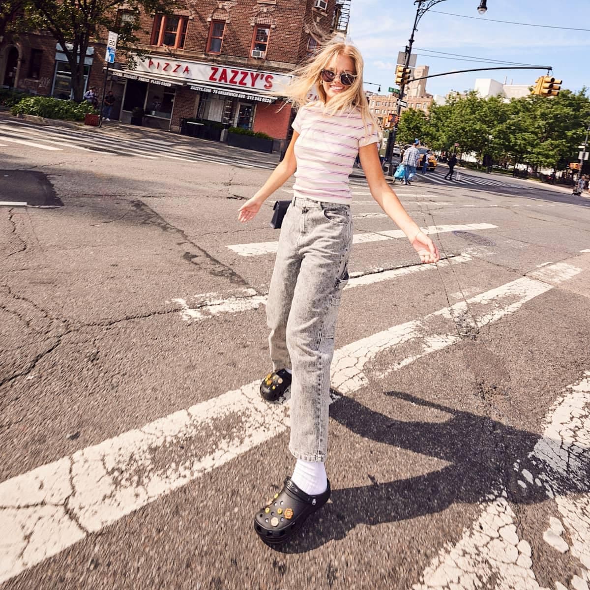 کفش راحتی یونیسکس بزرگسال Crocs مدل Crocband کفش راحتی یونیسکس بزرگسال Crocs مدل Crocband