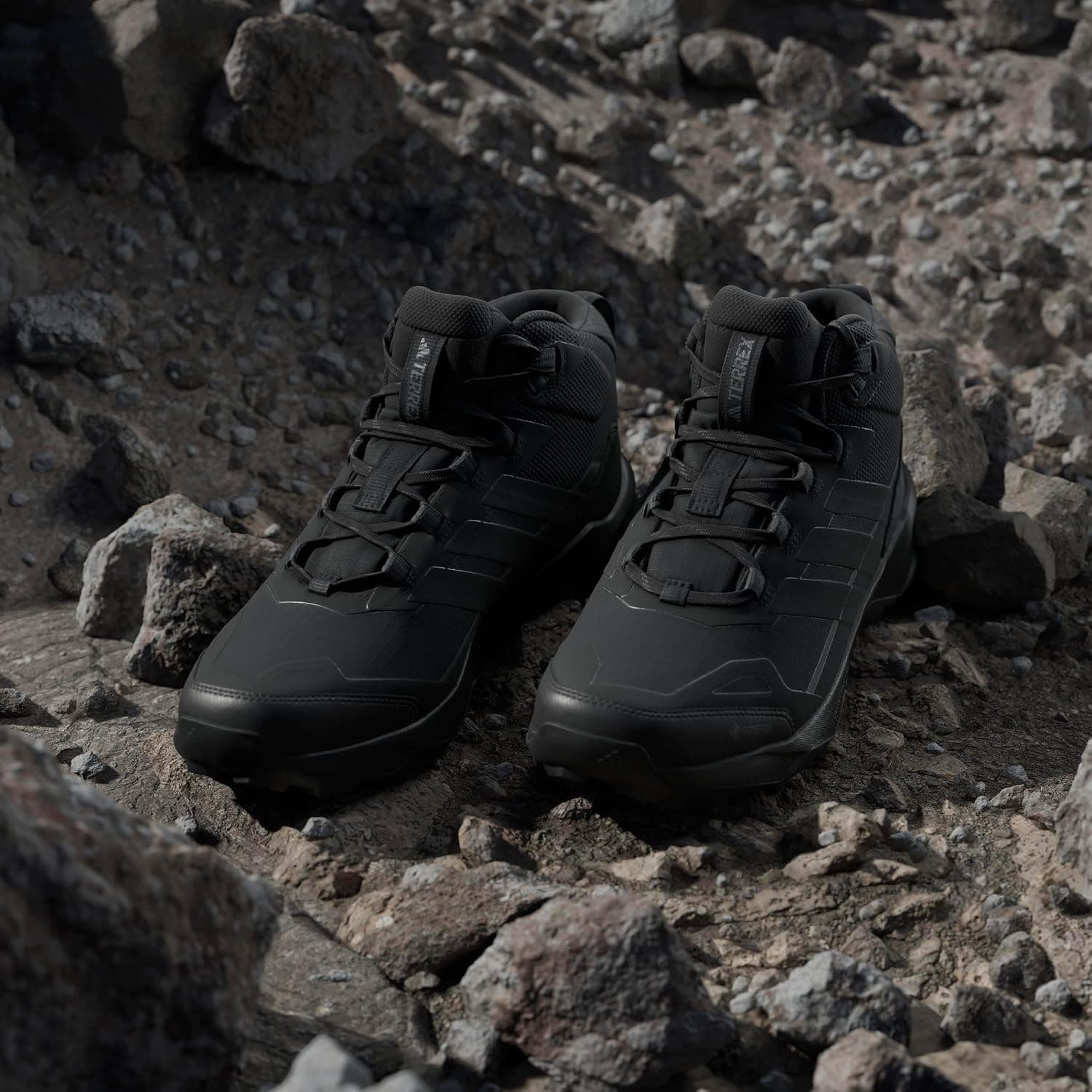 کفش طبیعتگردی ساقمتوسط adidas Terrex Skychaser AX5 Mid GORE-TEX مدل 01-JQ2210-2 کفش طبیعتگردی ساقمتوسط adidas Terrex Skychaser AX5 Mid GORE-TEX مدل 01-JQ2210-2