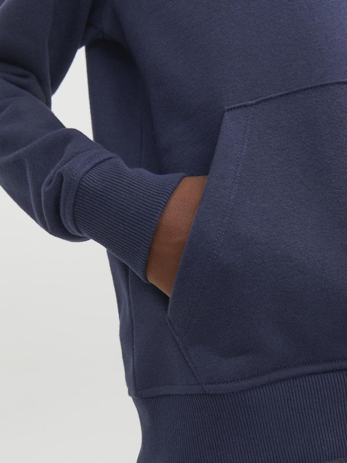 سوئیشرت پسرانه JACK & JONES کلاهدار چاپدار مدل 5003072188 سوئیشرت پسرانه JACK & JONES کلاهدار چاپدار مدل 5003072188