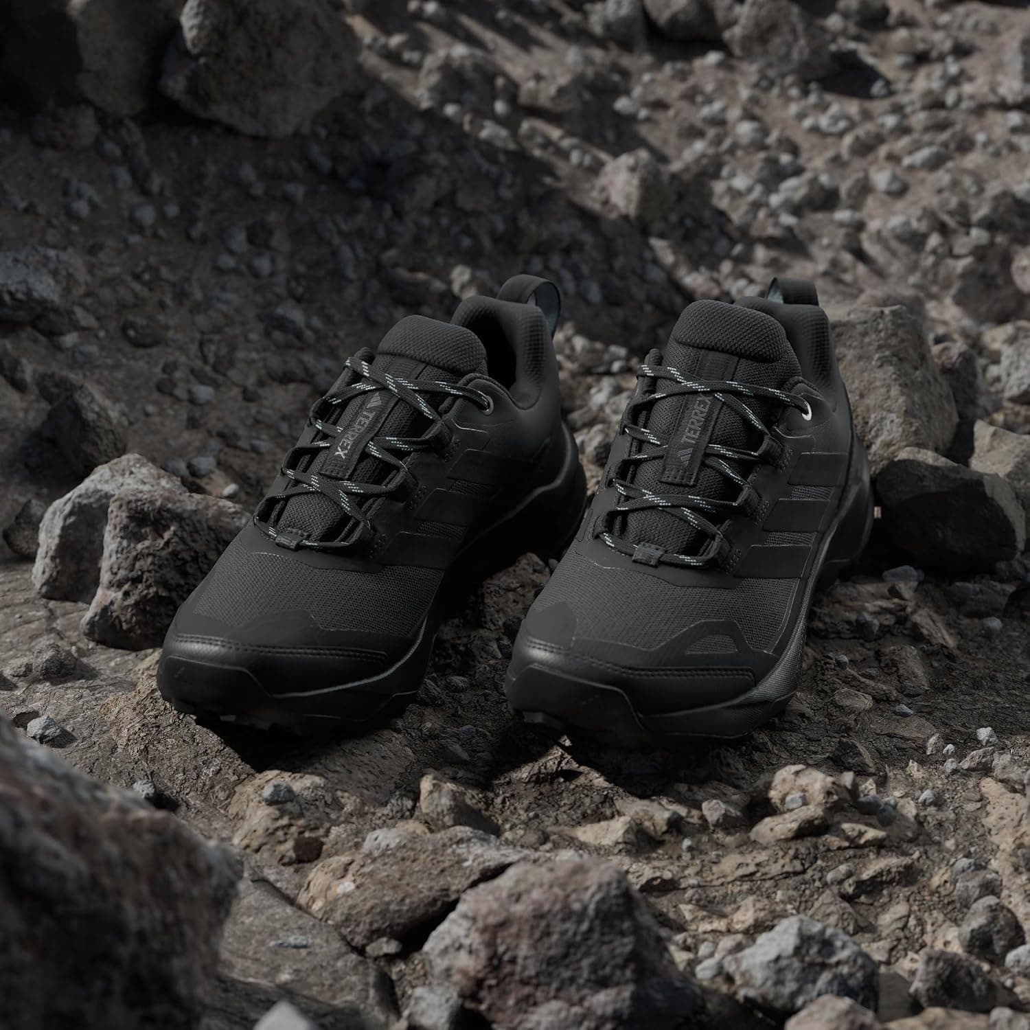 کفش پیادهروی زنانه adidas مدل TERREX SKYCHASER AX5 W کفش پیادهروی زنانه adidas مدل TERREX SKYCHASER AX5 W