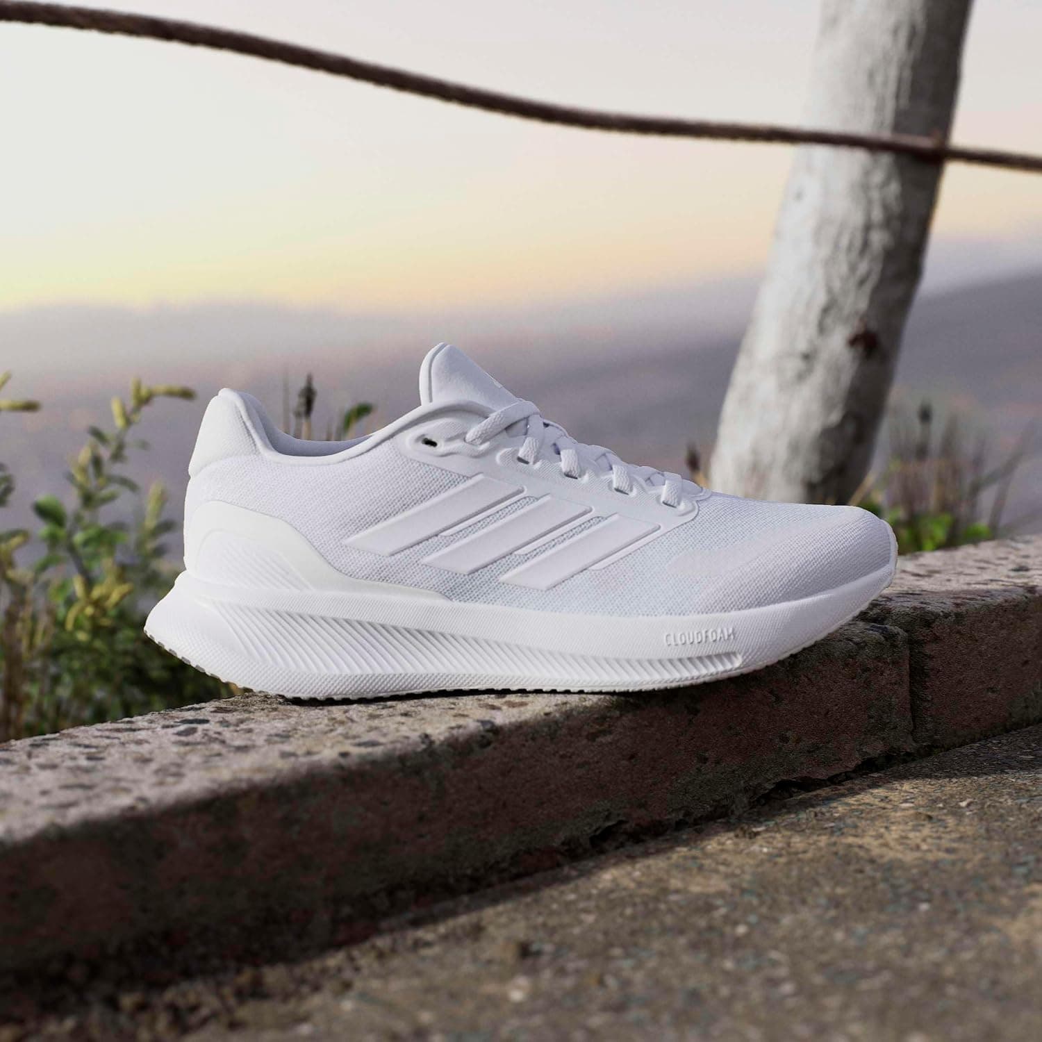 کفش پیادهروی زنانه adidas مدل RUNFALCON 5 W کفش پیادهروی زنانه adidas مدل RUNFALCON 5 W