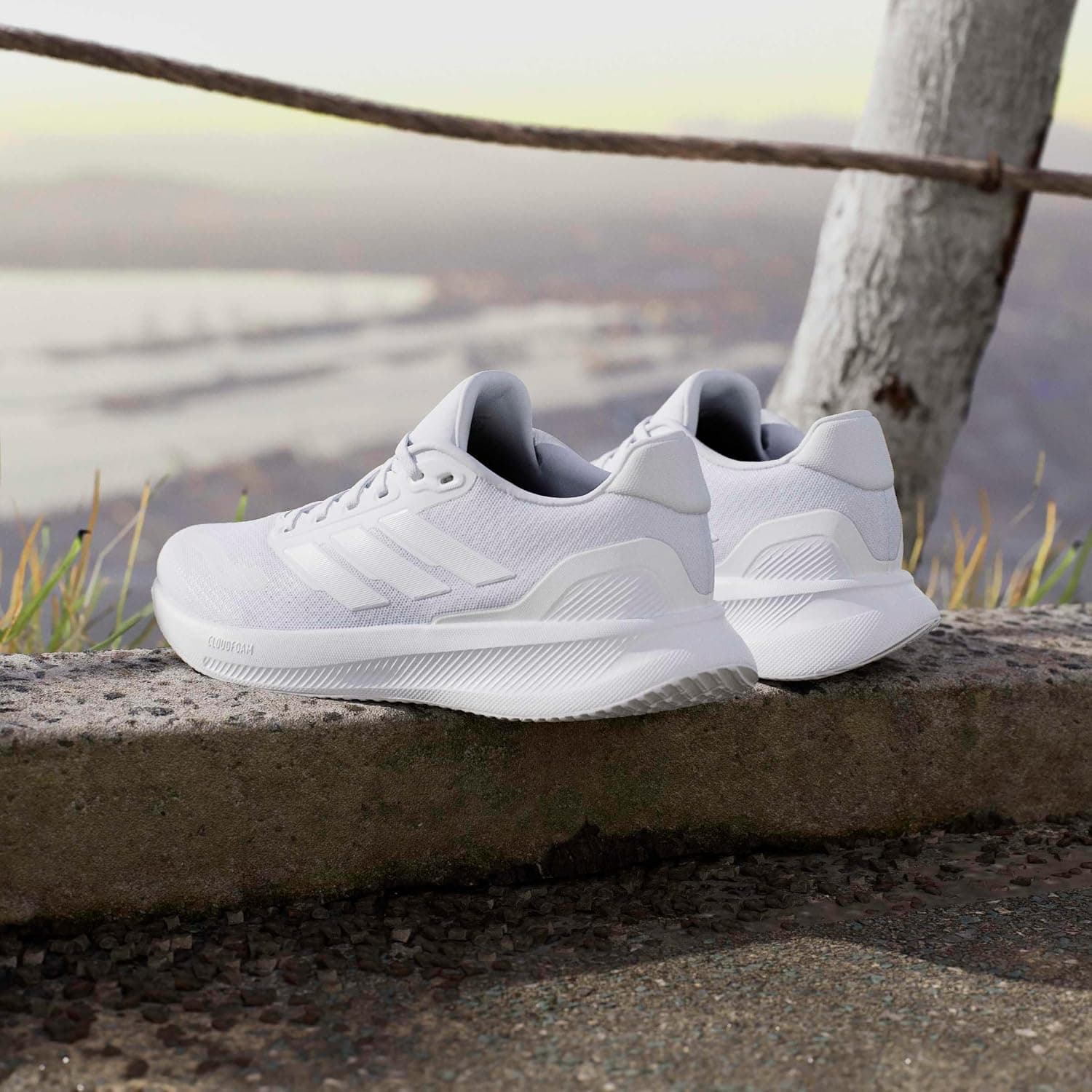 کفش پیادهروی زنانه adidas مدل RUNFALCON 5 W کفش پیادهروی زنانه adidas مدل RUNFALCON 5 W