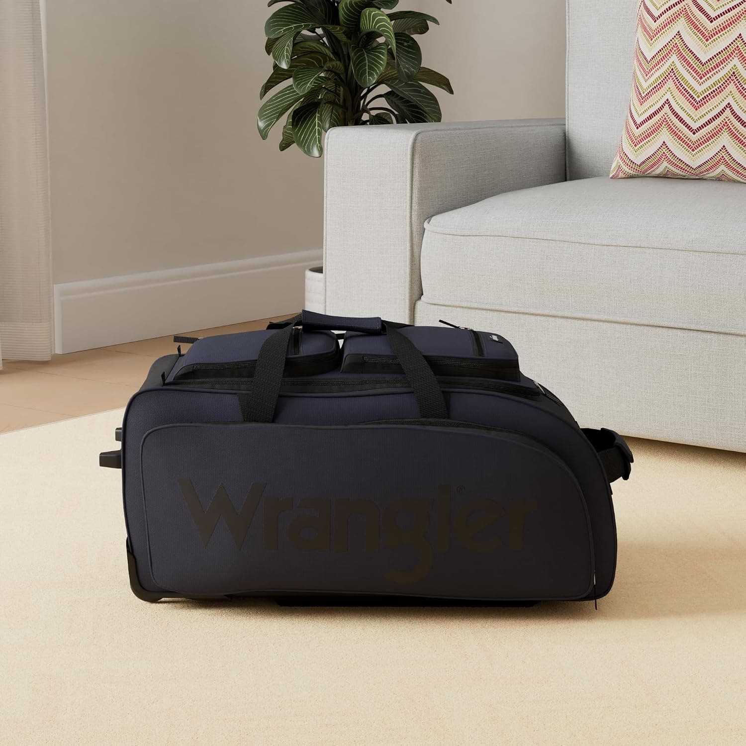ساک دافل چرخدار Wrangler مدل Wesley 30" ساک دافل چرخدار Wrangler مدل Wesley 30"