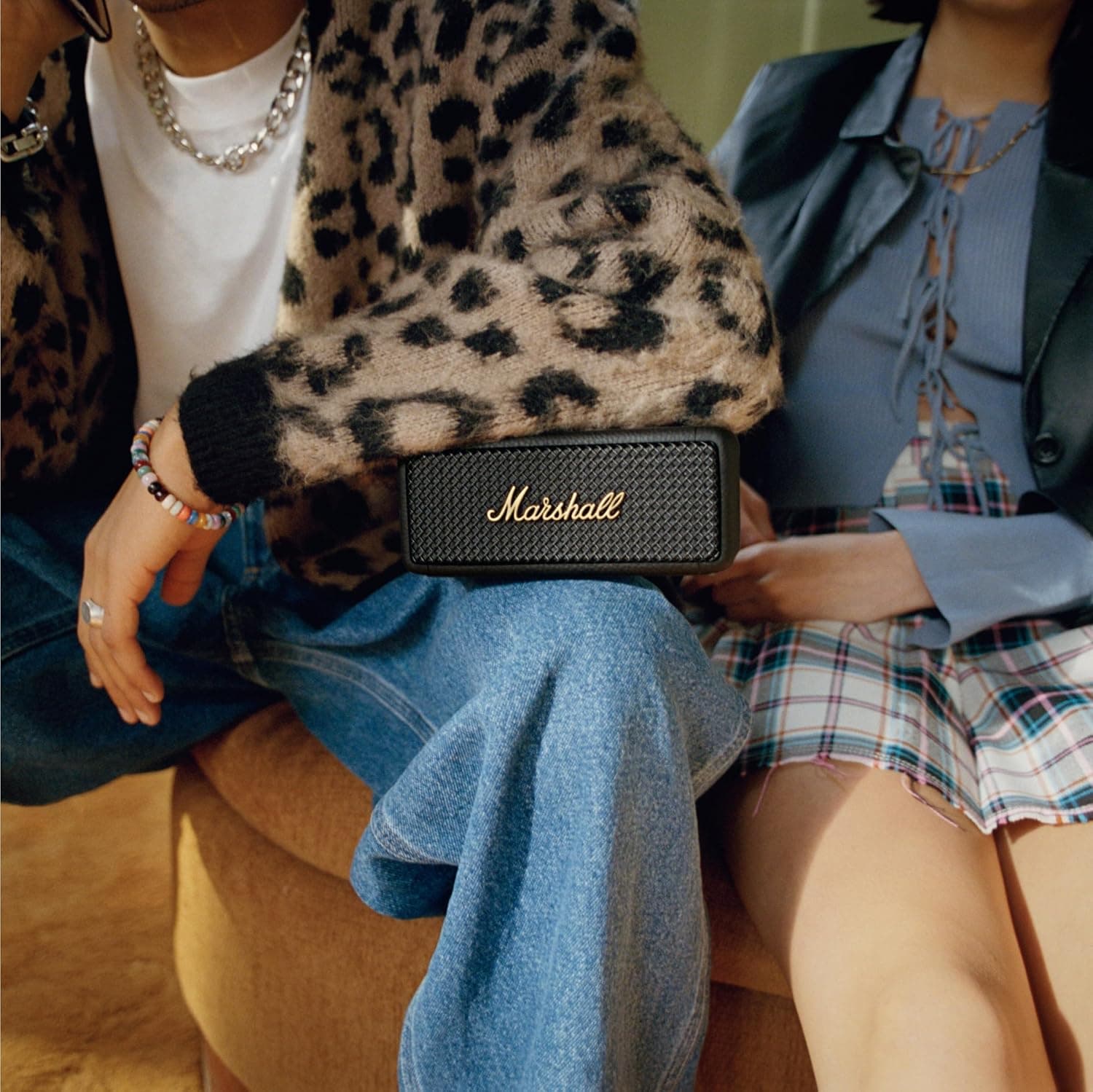اسپیکر بلوتوثی Marshall مشکی و برنجی مدل Emberton II اسپیکر بلوتوثی Marshall مشکی و برنجی مدل Emberton II