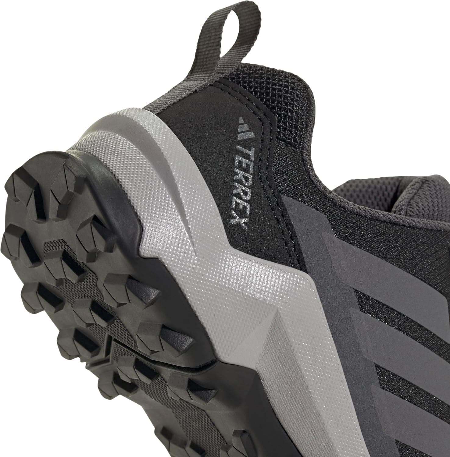 کفش کوهنوردی بچگانه یونیسکس adidas Terrex مدل Ax4r کفش کوهنوردی بچگانه یونیسکس adidas Terrex مدل Ax4r