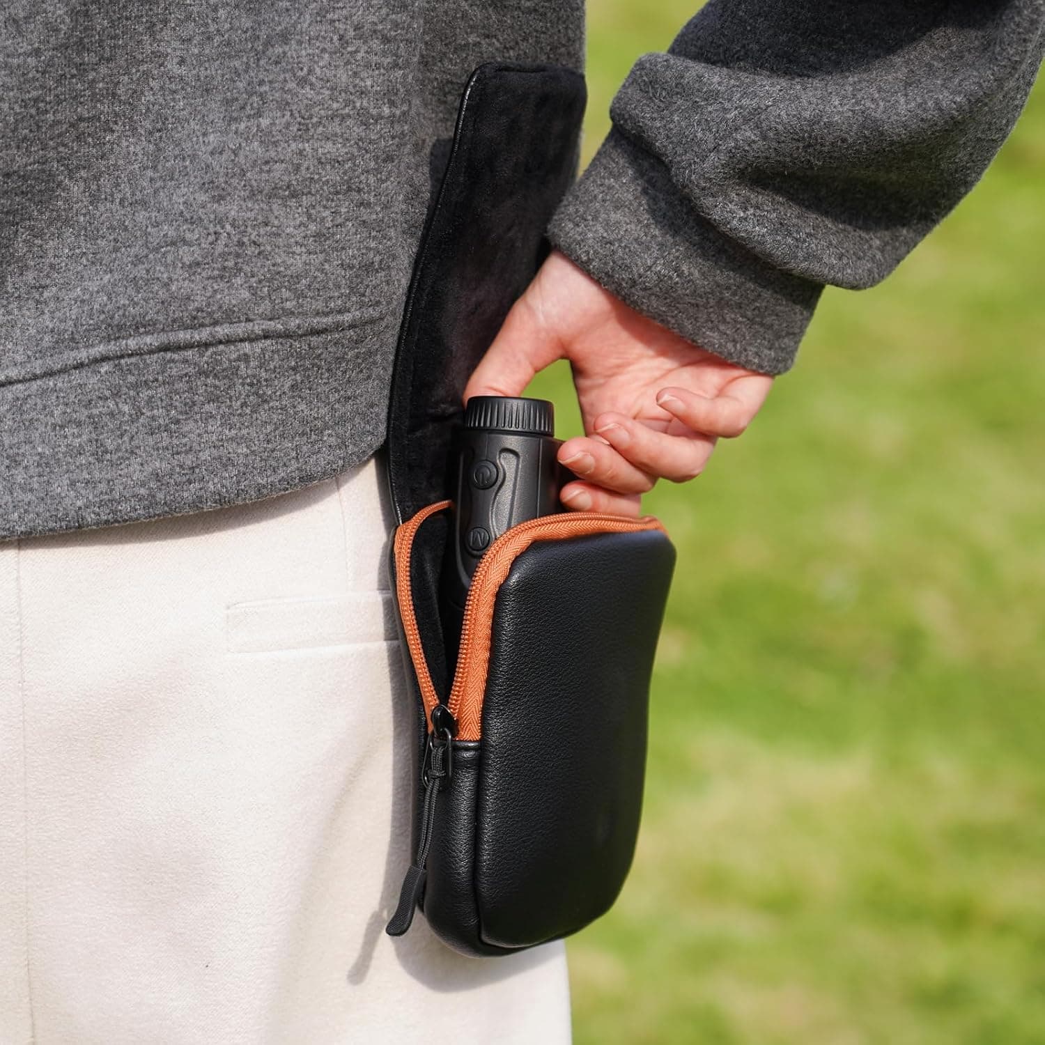 کیف حمل مسافتیاب گلف LZFAN چرمی ضدآب مناسب Bushnell و Callaway با بستهشدن مغناطیسی کیف حمل مسافتیاب گلف LZFAN چرمی ضدآب مناسب Bushnell و Callaway با بستهشدن مغناطیسی
