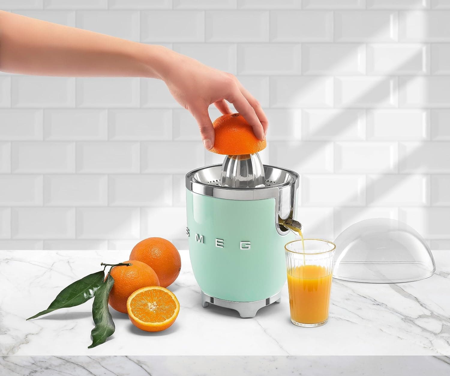 آبمرکبگیری Smeg مرکبات سبز پاستلی مدل CJF11PGEU آبمرکبگیری Smeg مرکبات سبز پاستلی مدل CJF11PGEU